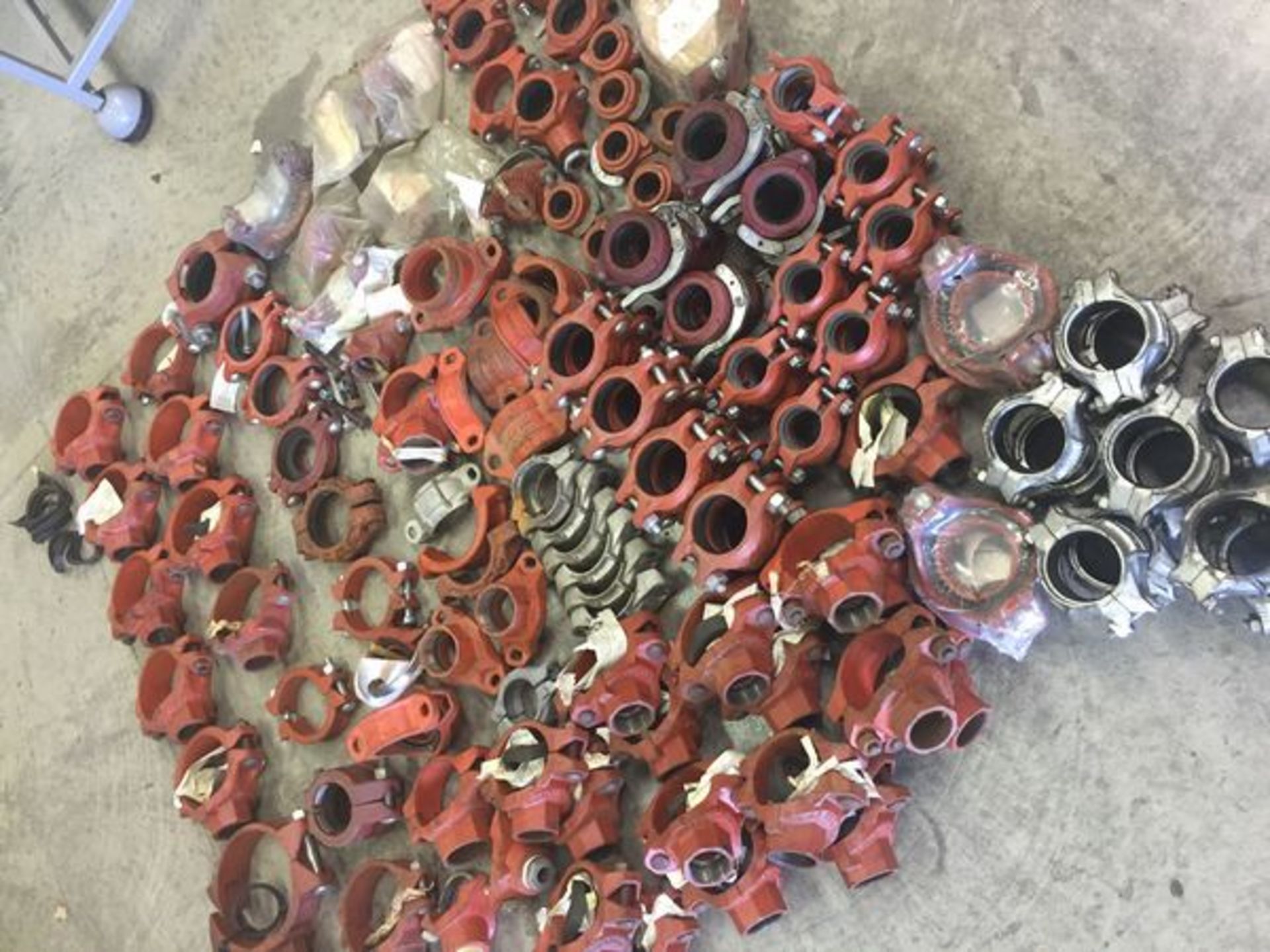 Large Lot of Victrualic & Gruvlok Industrial Sprinkler Fittings - Image 6 of 12