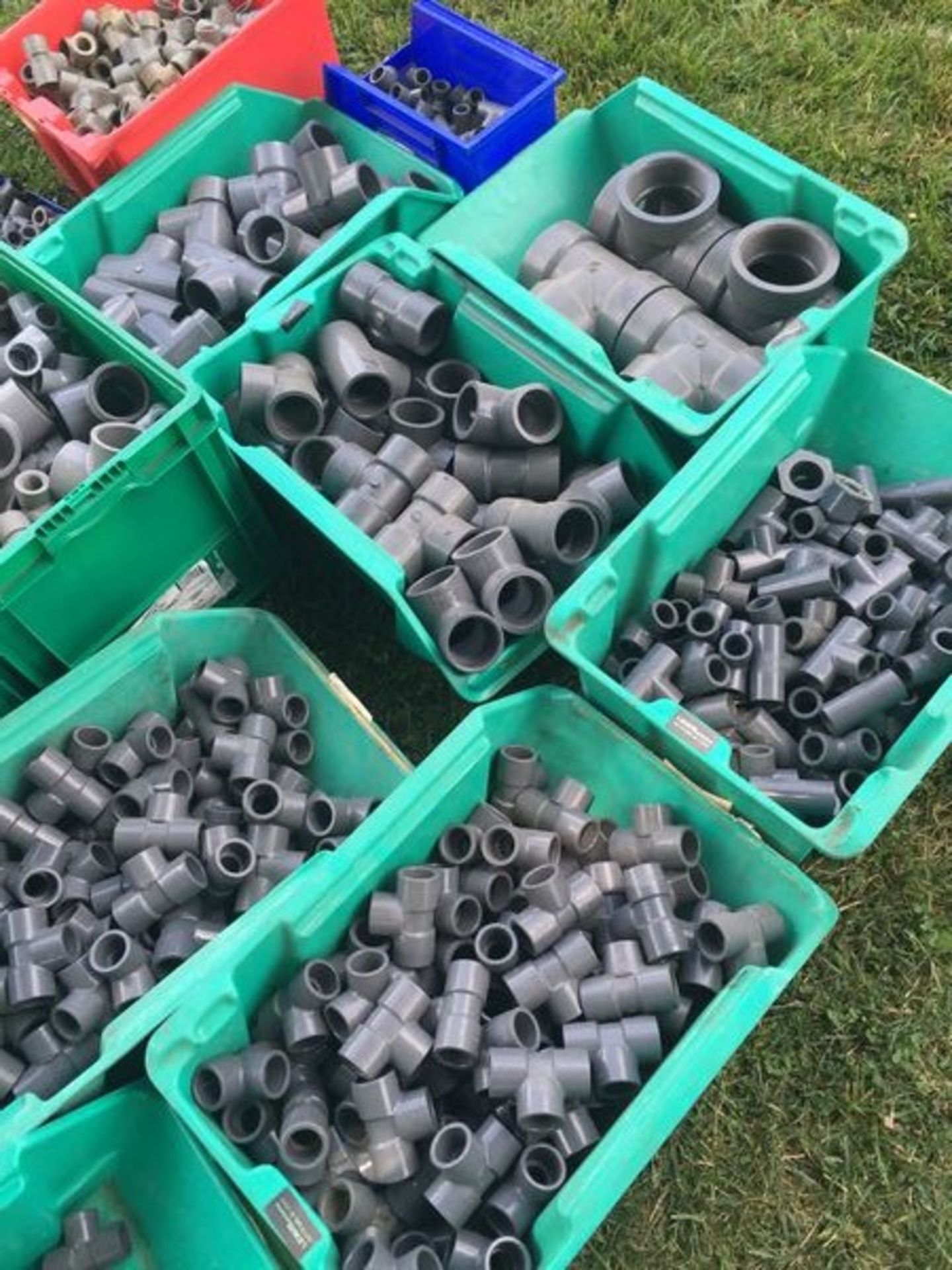 Large Lot of SCH 80 PVC Fittings Tees 1-4'' - Image 5 of 11