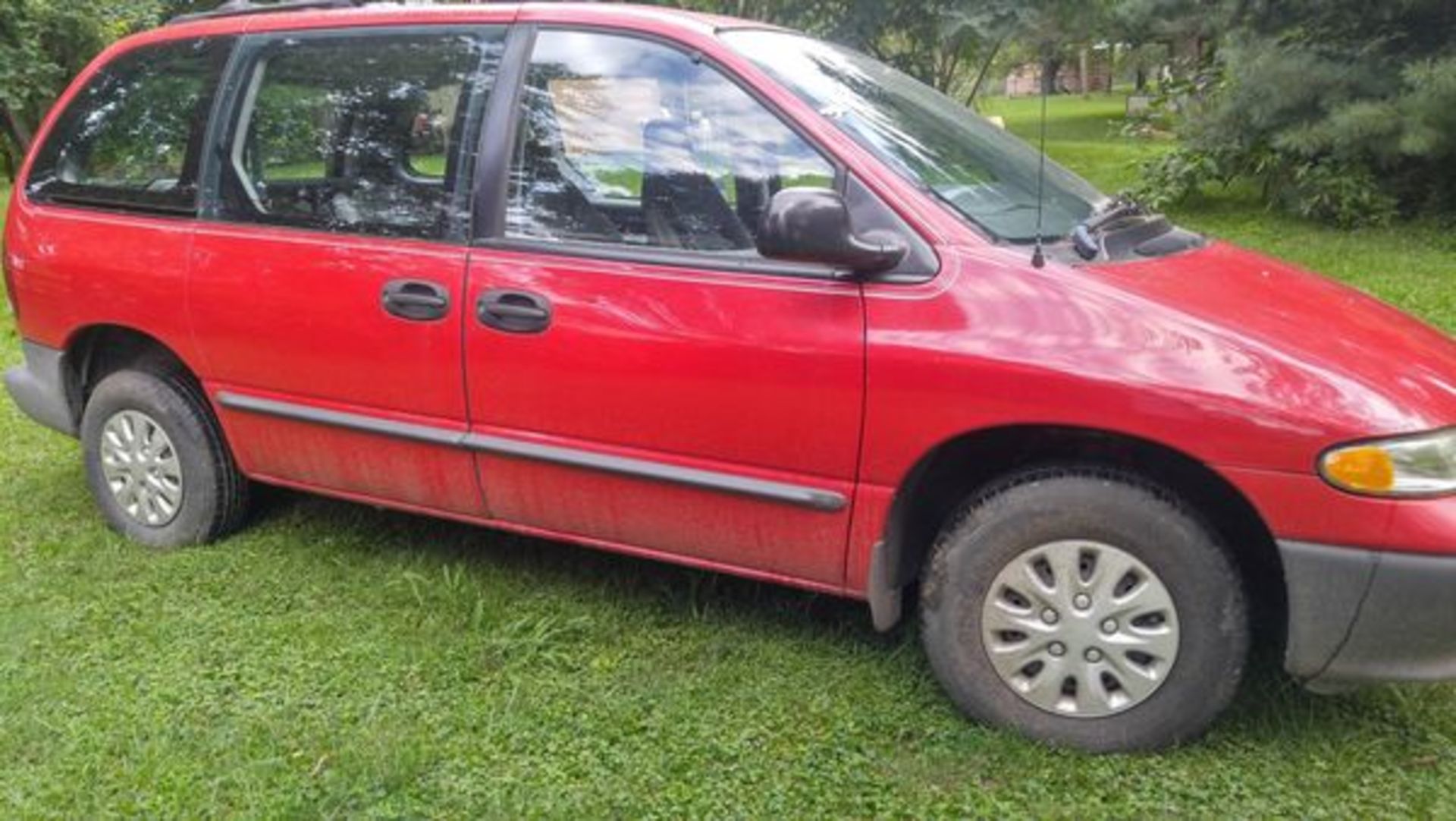 1996 Dodge Caravan - Image 4 of 15