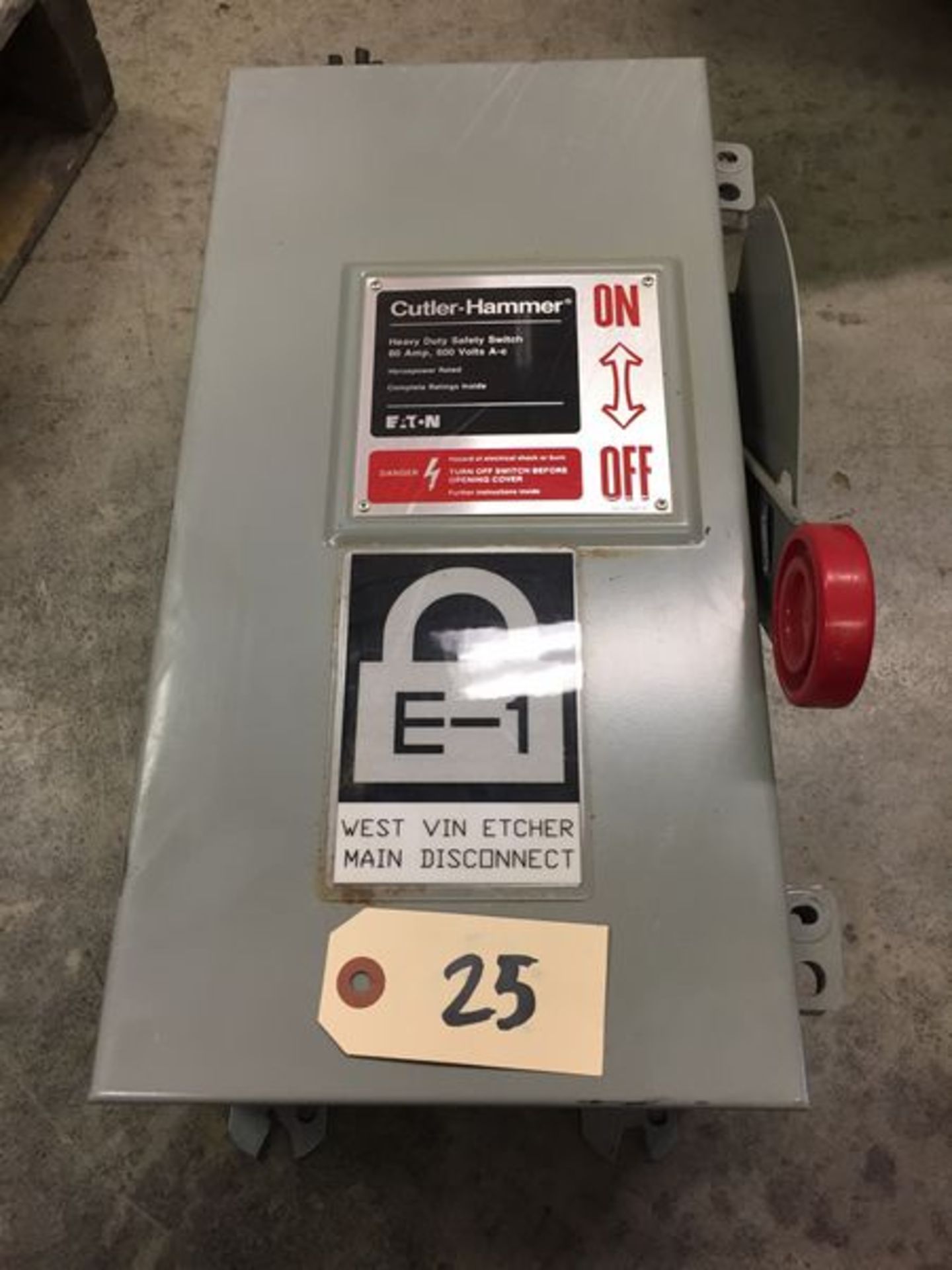 Cutler- Hammer Heavy Duty 60 AMP Disconnect Series B DH362NDK