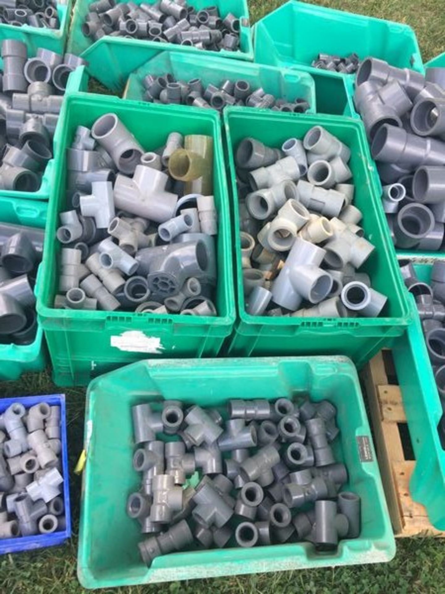 Large Lot of SCH 80 PVC Fittings Tees 1-4'' - Image 7 of 11