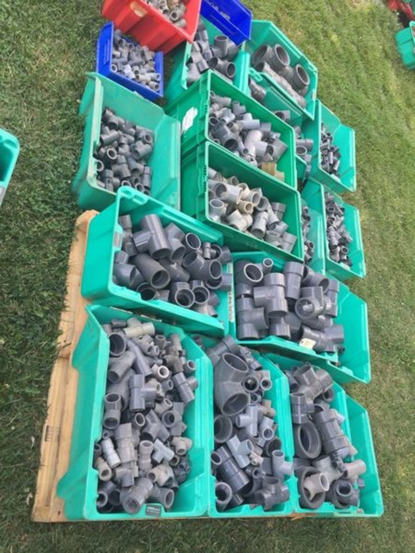 Large Lot of SCH 80 PVC Fittings Tees 1-4'' - Image 2 of 11