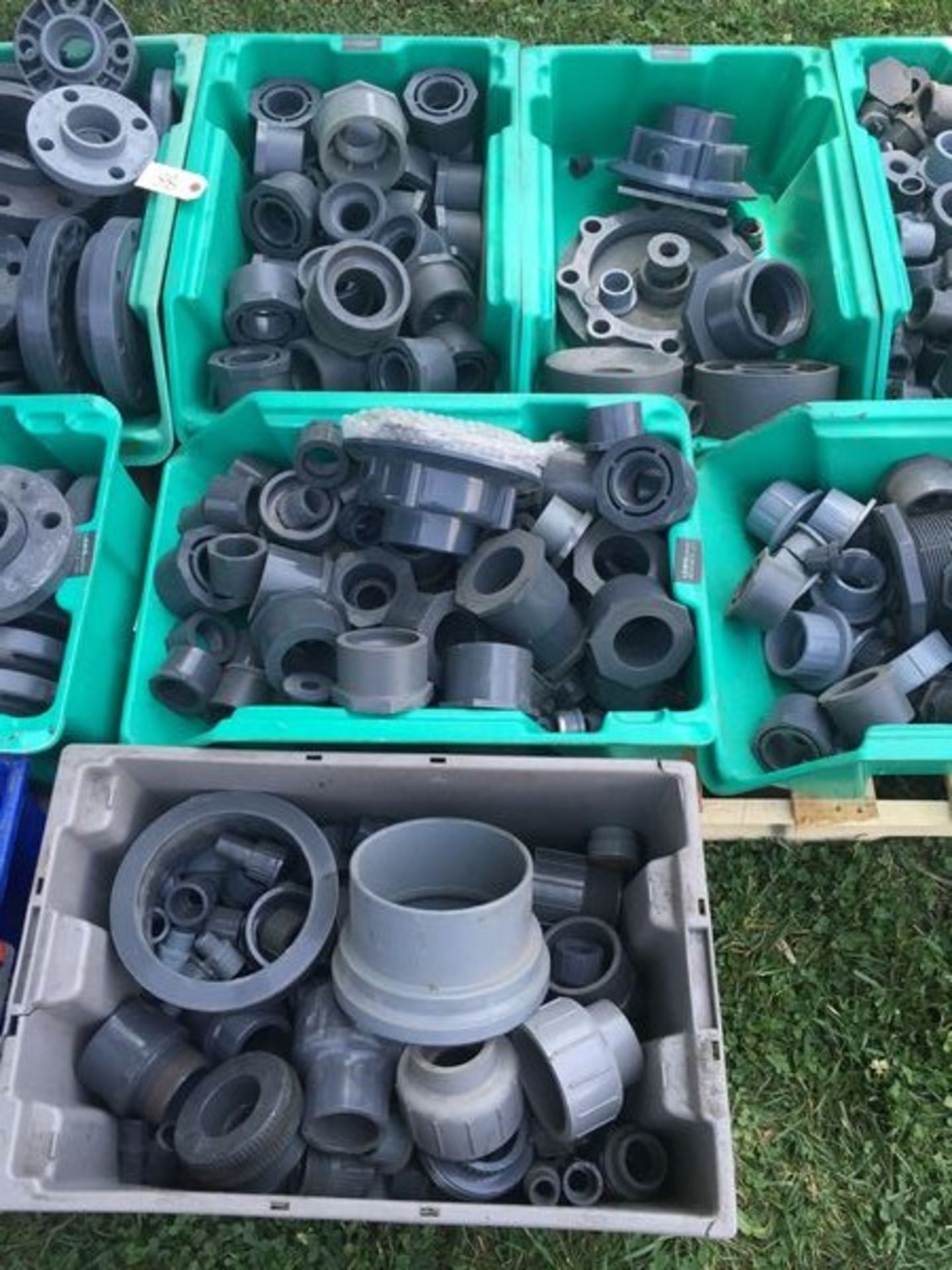 Large Lot of SCH 80 PVC Fittings Flanges, Bushing, Misc. 1-5" - Image 5 of 9
