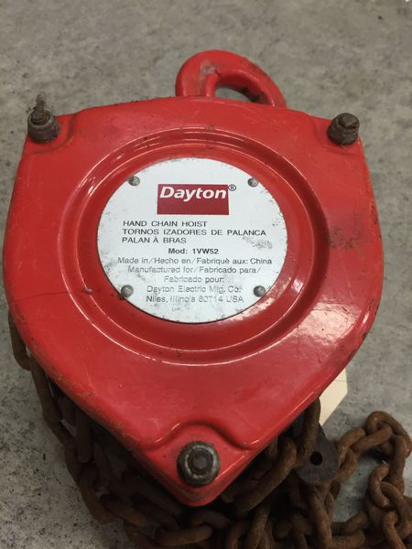 Dayton 1/2 Ton Chain Hoist Model 1VW52 - Image 5 of 5