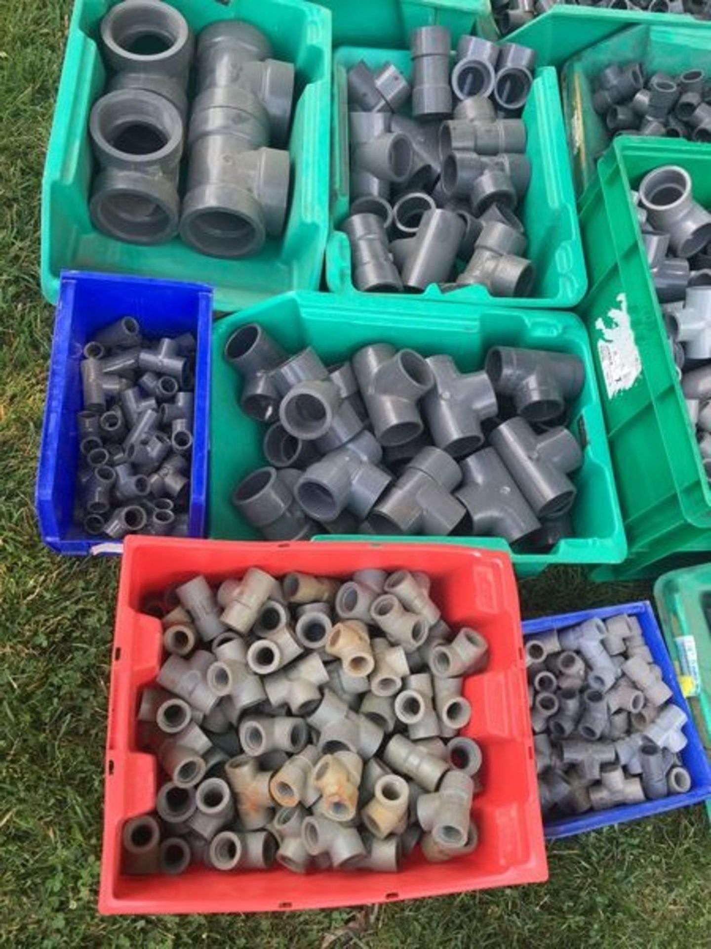 Large Lot of SCH 80 PVC Fittings Tees 1-4'' - Image 6 of 11