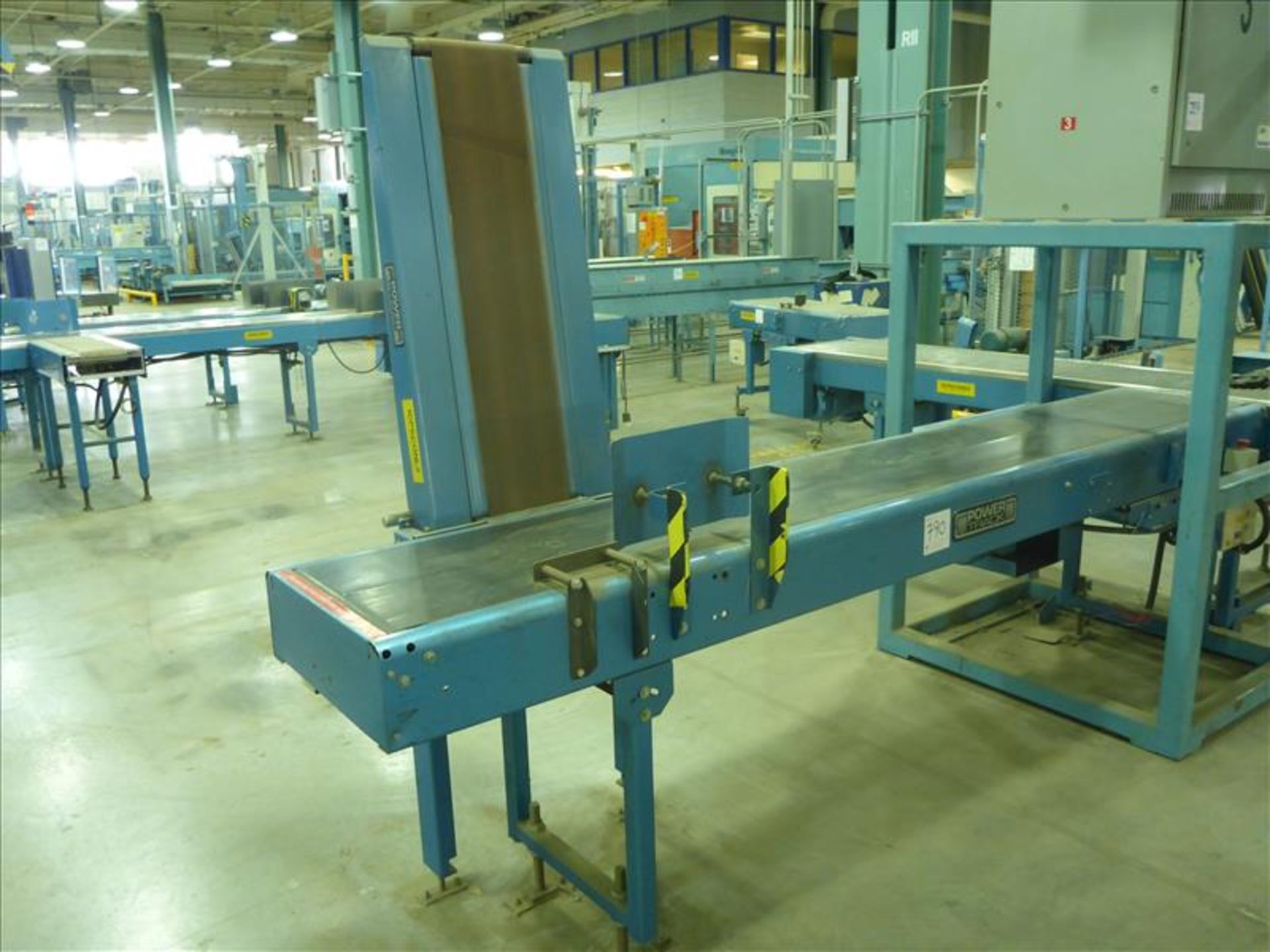 PowerStrap power belt conveyor, approx. 18 in. x 139 in. c/w lift infeed conveyor, approx. 12 in.