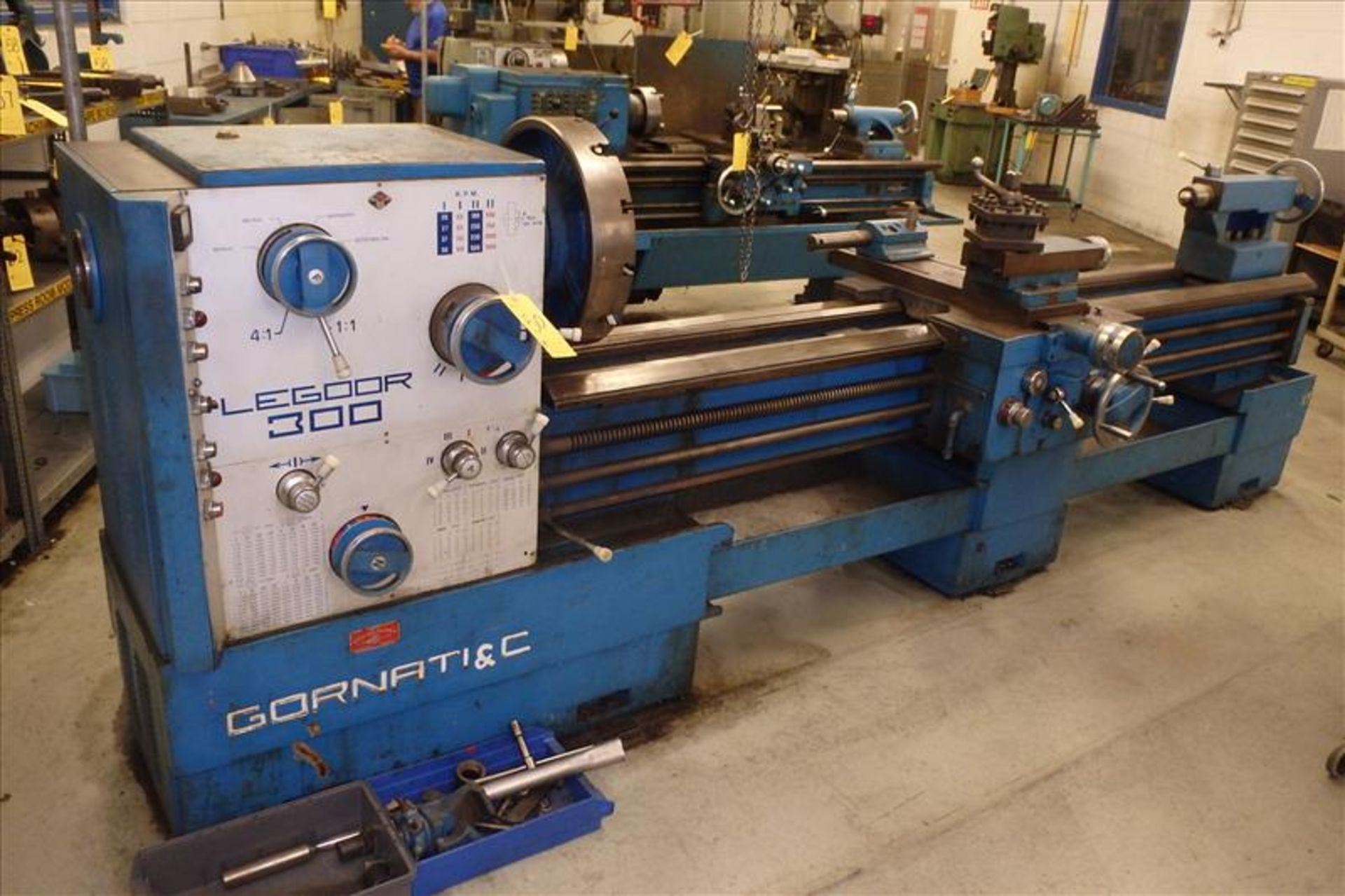 Gornatic 18"x120" Centre Lathe w/ 4" Bore