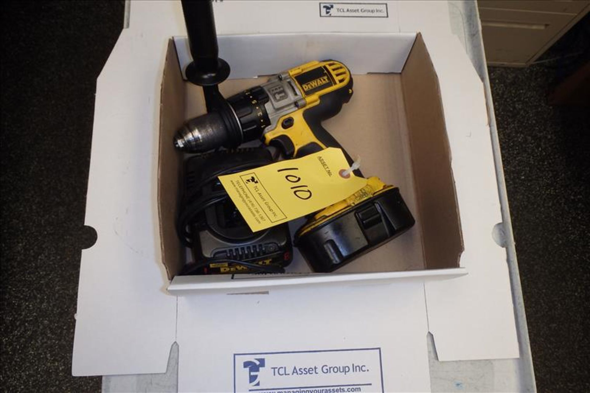 Dewalt 18V Cordless Drill w/ Charger