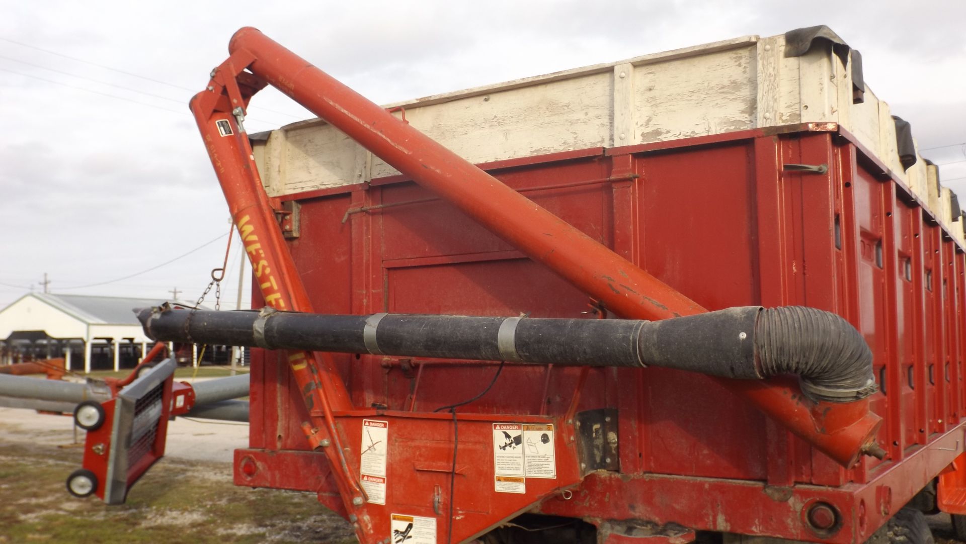 Westfield Hydraulic Auger (Selling off '74 C60 Truck)