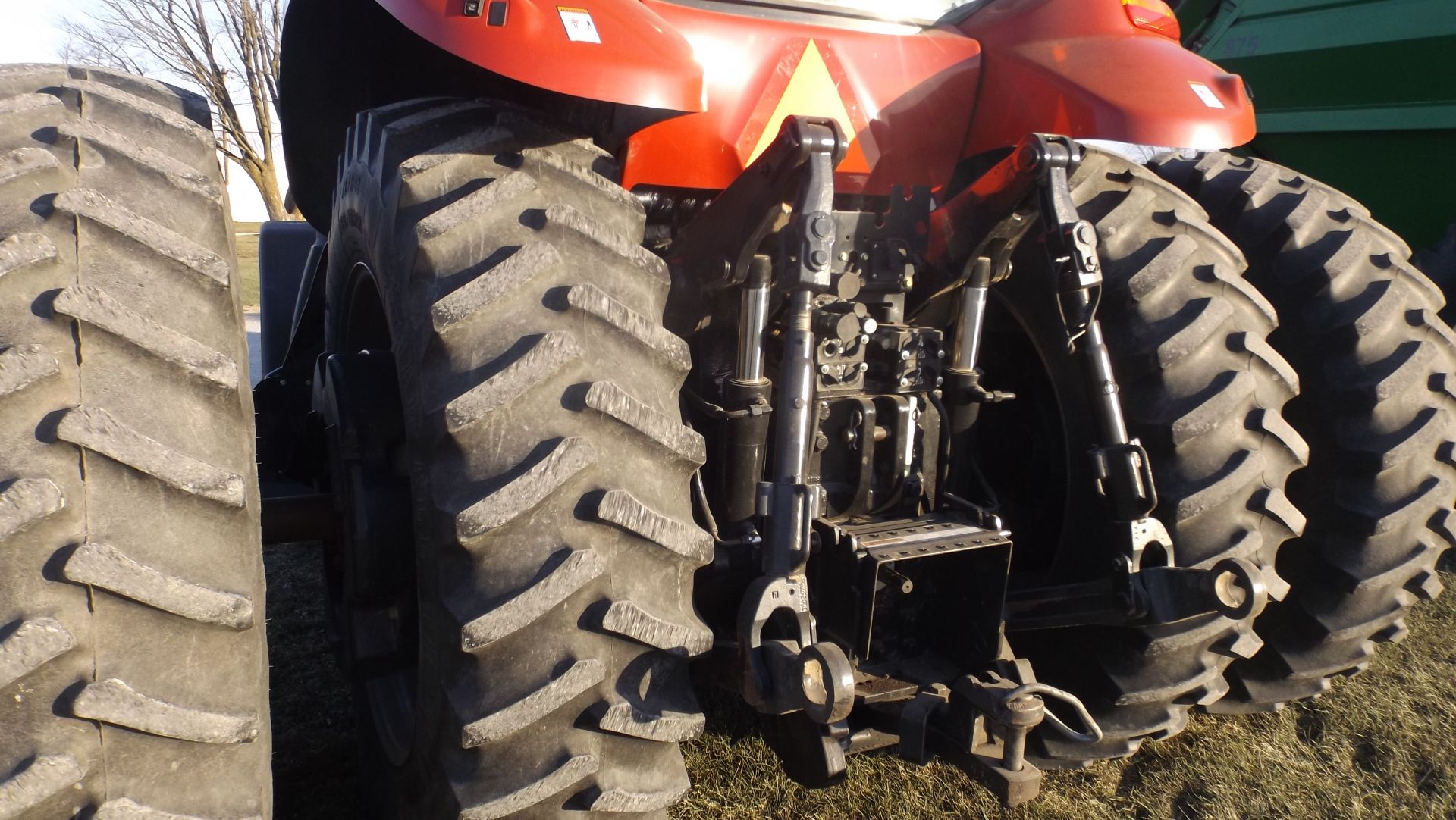 2009 CASE-IH 215 Magnum ADS MFWD Tractor, 18/4 PS Trans, 4 outlets, 1000 PTO, 480/80R42 Firestone - Image 3 of 9