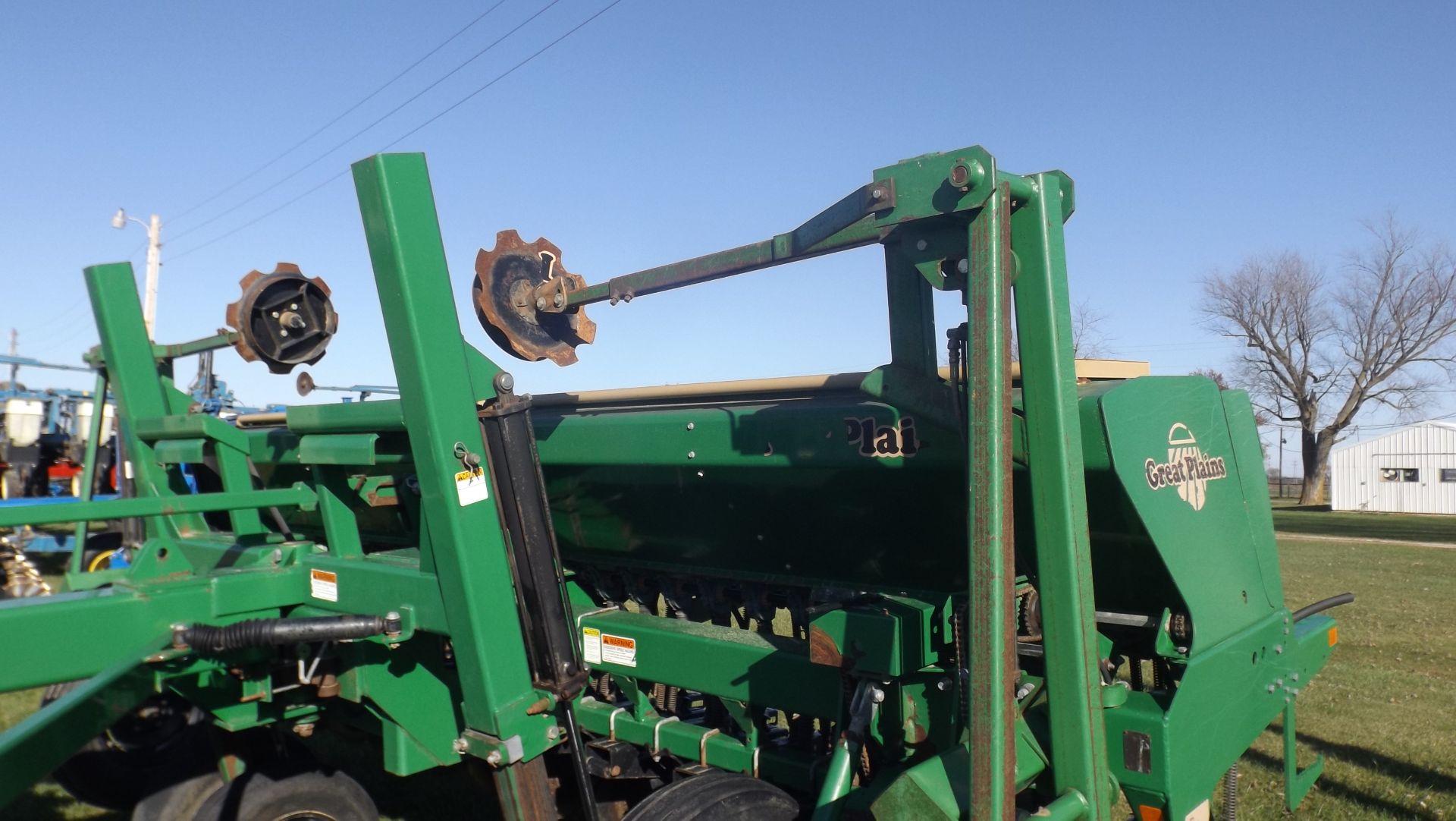 1997 Great Plains solid stand 1500 15'X 7.5 grain drill with grass seed attachment, markers, center - Image 3 of 8