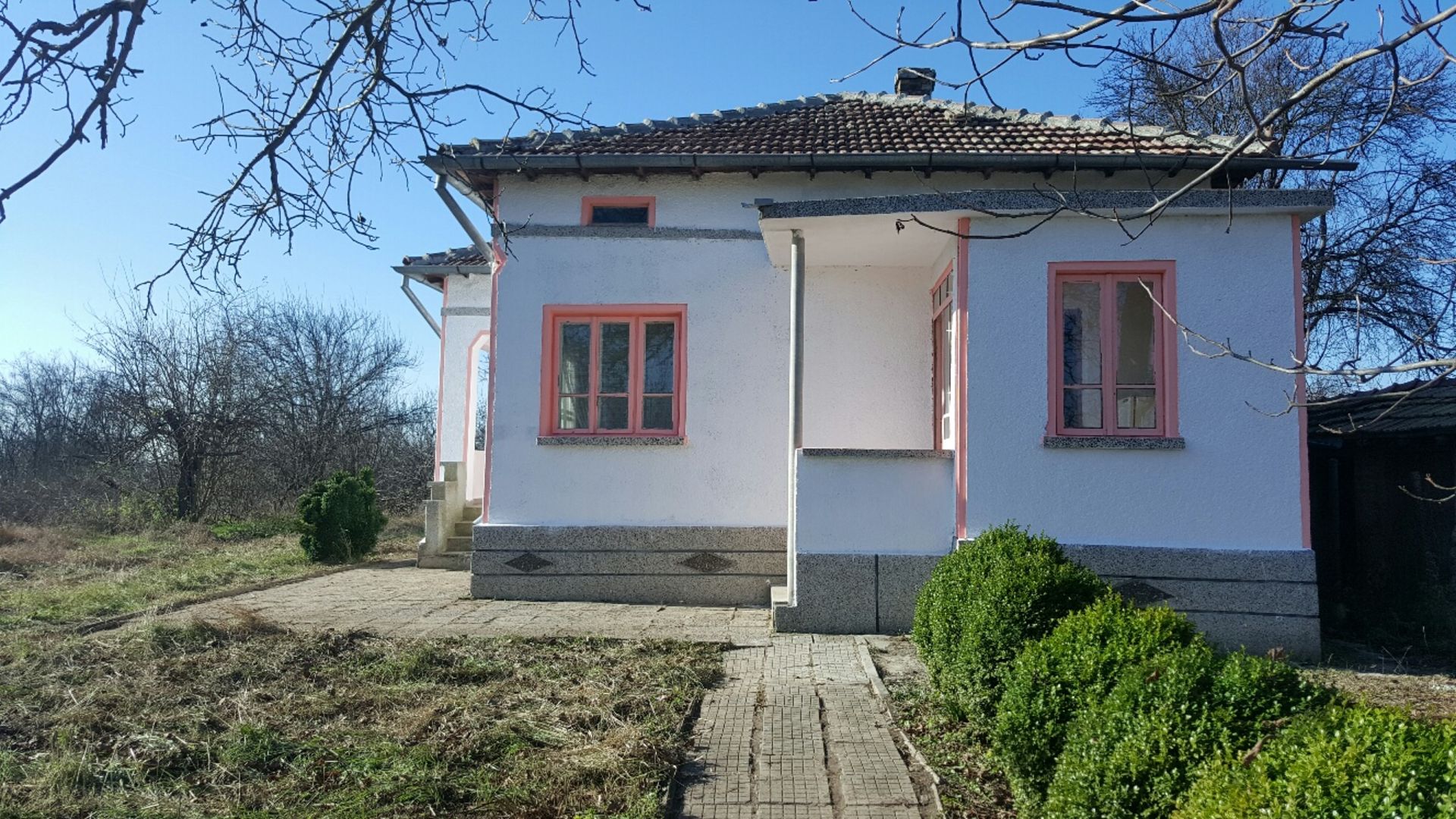 Ready to move into 5 room Bulgarian cottage for sale. With land not far from coast - Image 4 of 42