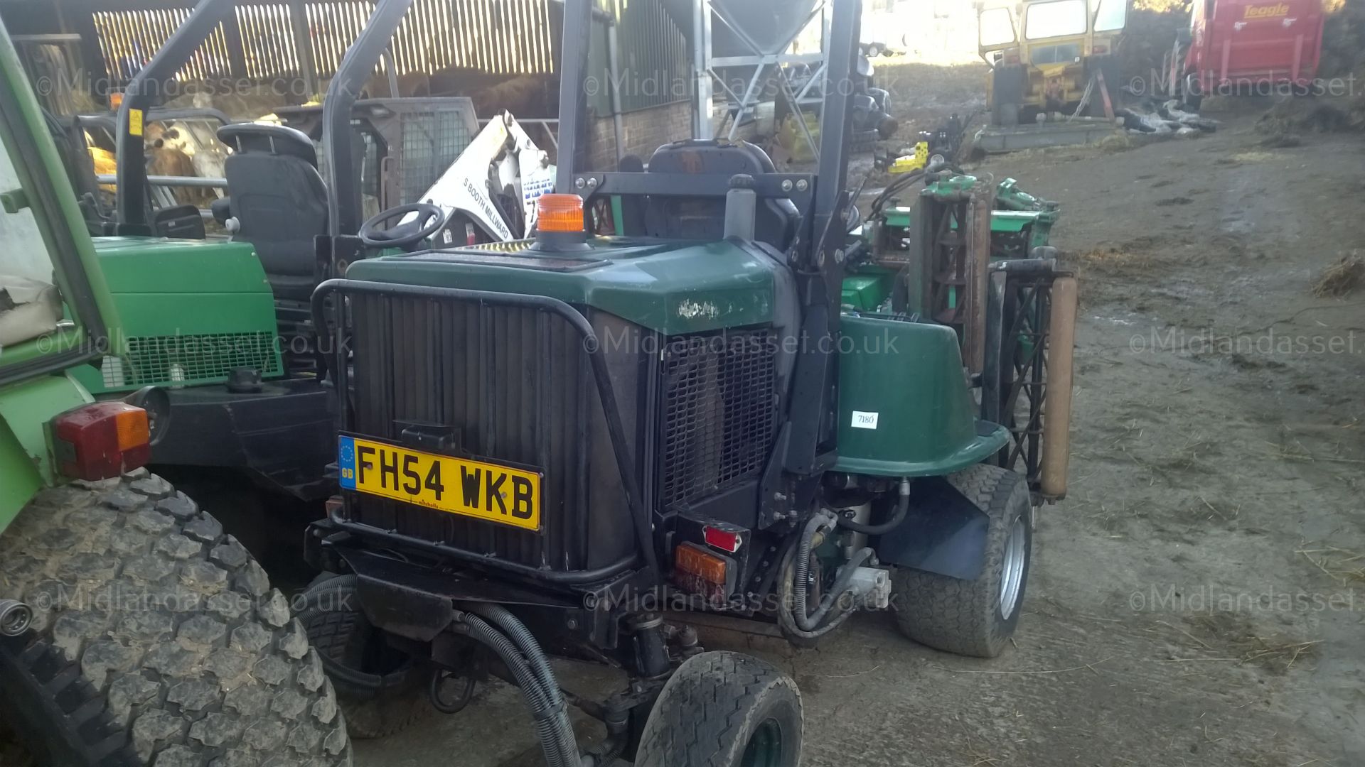 2004 HAYTER LT324 TRIPLE MOWER - Image 3 of 8