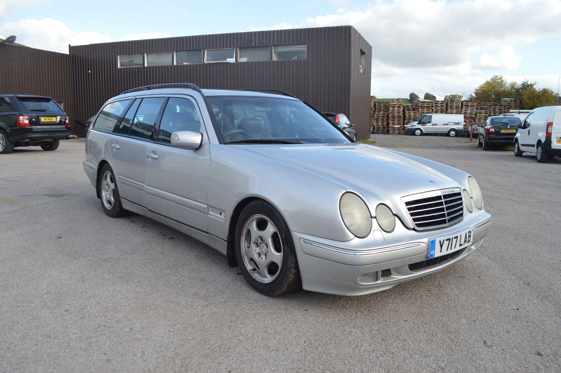 2001/Y REG MERCEDES E320 CDI AVANTGARDE AUTOMATIC - 7 SEATER *NO VAT*