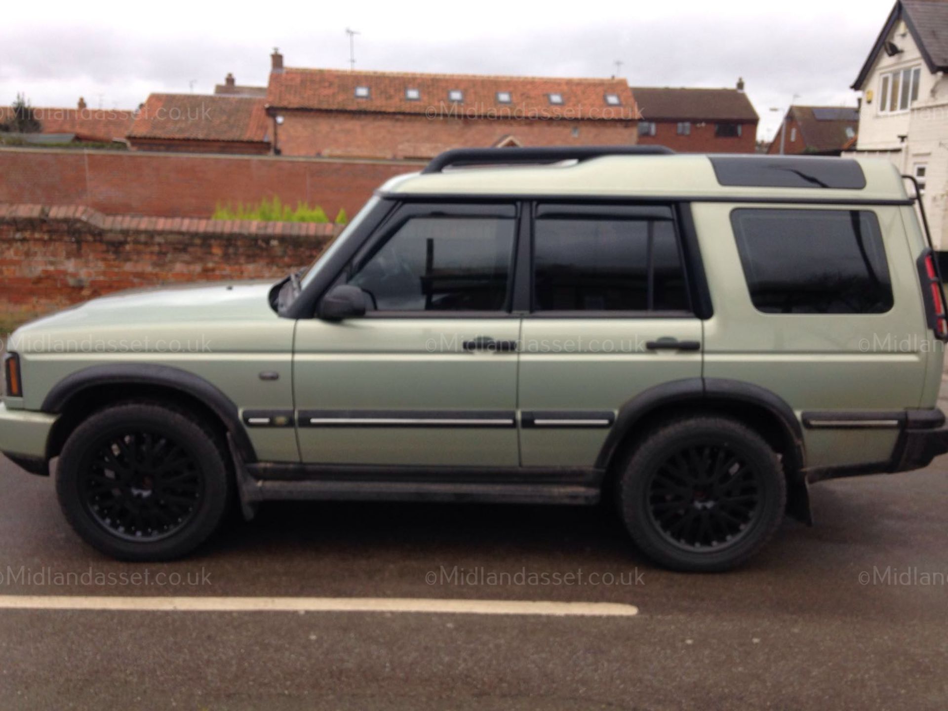 2004/04 REG LAND ROVER DISCOVERY ES PREMIUM TD5 7 SEATER AUTOMATIC *NO VAT* - Image 5 of 9