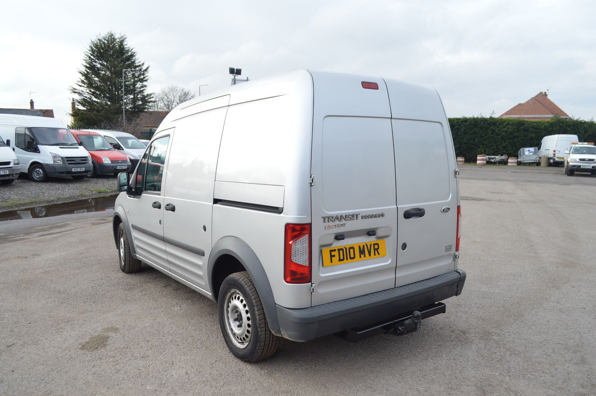 2010/10 REG FORD TRANSIT CONNECT 90 T230 - SHOWING 1 FORMER KEEPER *PLUS VAT* - Image 6 of 31