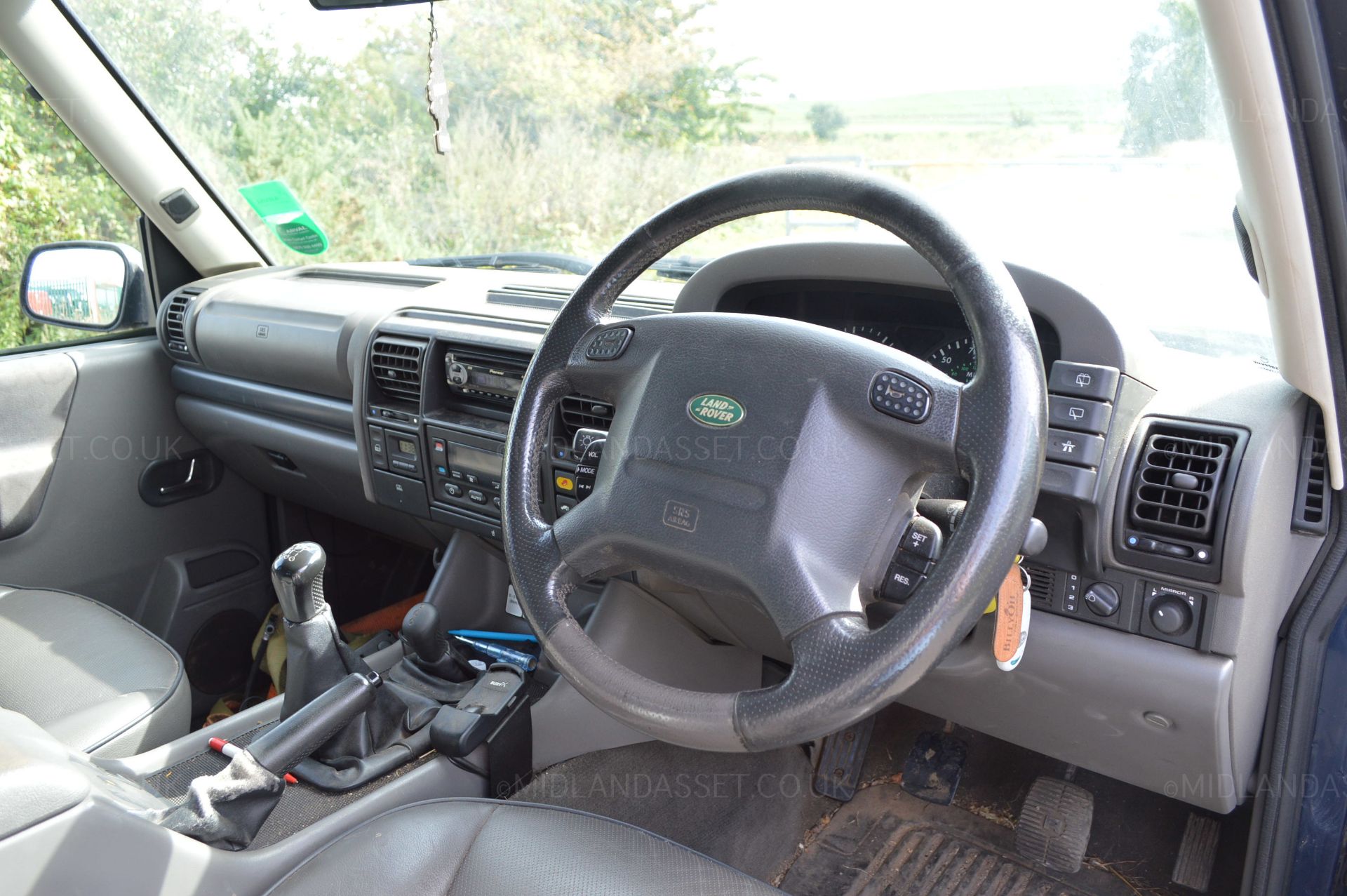 2002/02 REG LAND ROVER DISCOVERY TD5 LIGHT 4X4 COMMERCIAL / SPECIAL VEHICLES 5 SEATER - Image 12 of 30