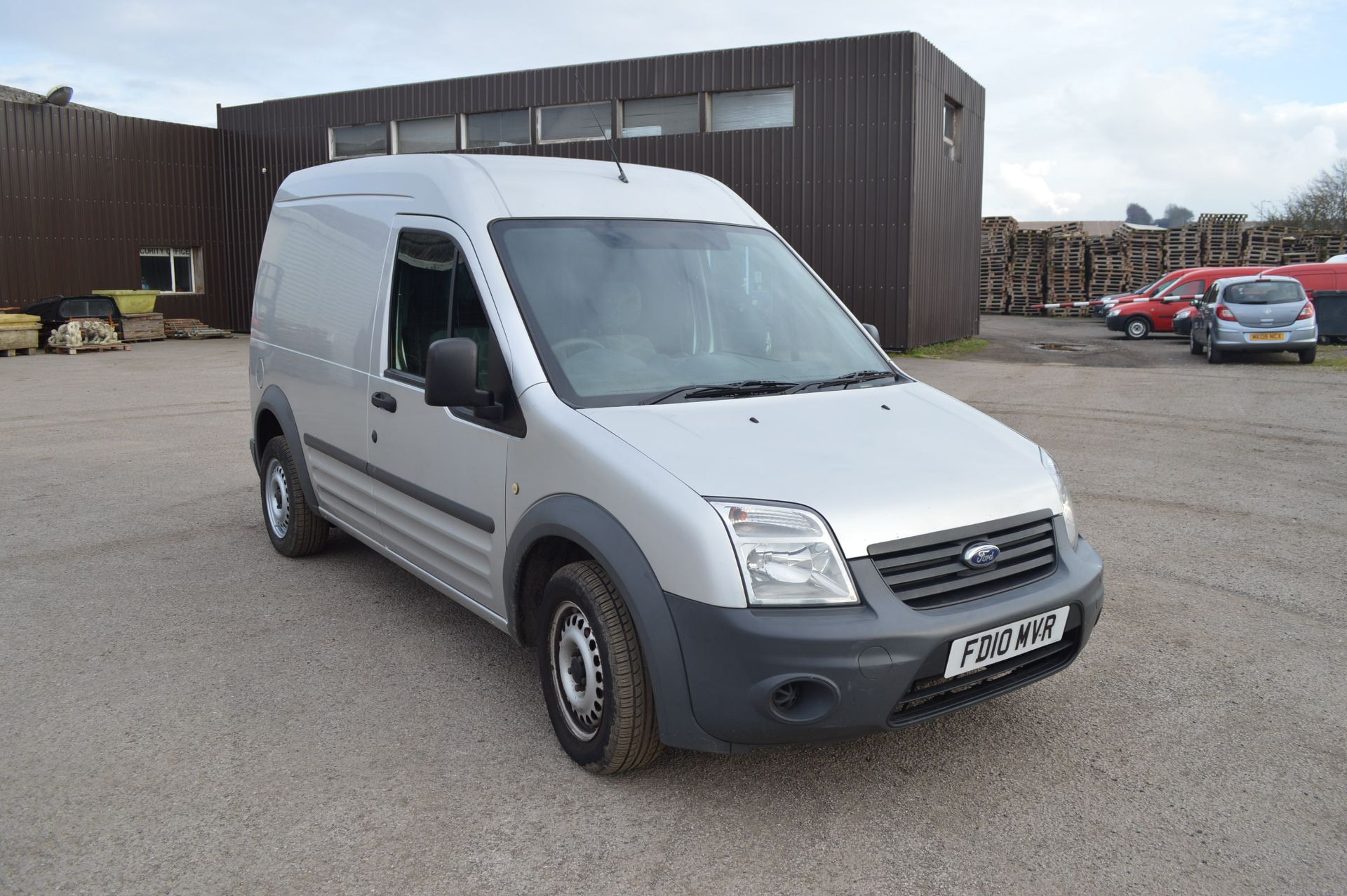 2010/10 REG FORD TRANSIT CONNECT 90 T230 - SHOWING 1 FORMER KEEPER *PLUS VAT*