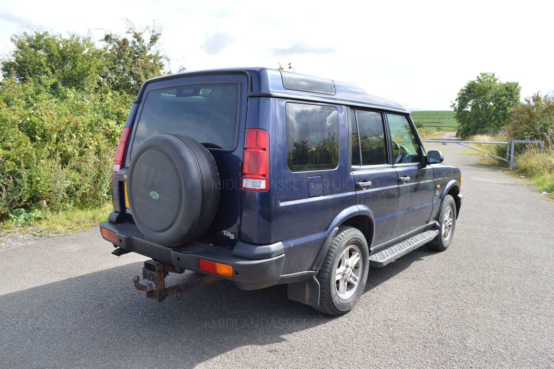 2002/02 REG LAND ROVER DISCOVERY TD5 LIGHT 4X4 COMMERCIAL / SPECIAL VEHICLES 5 SEATER - Image 7 of 30
