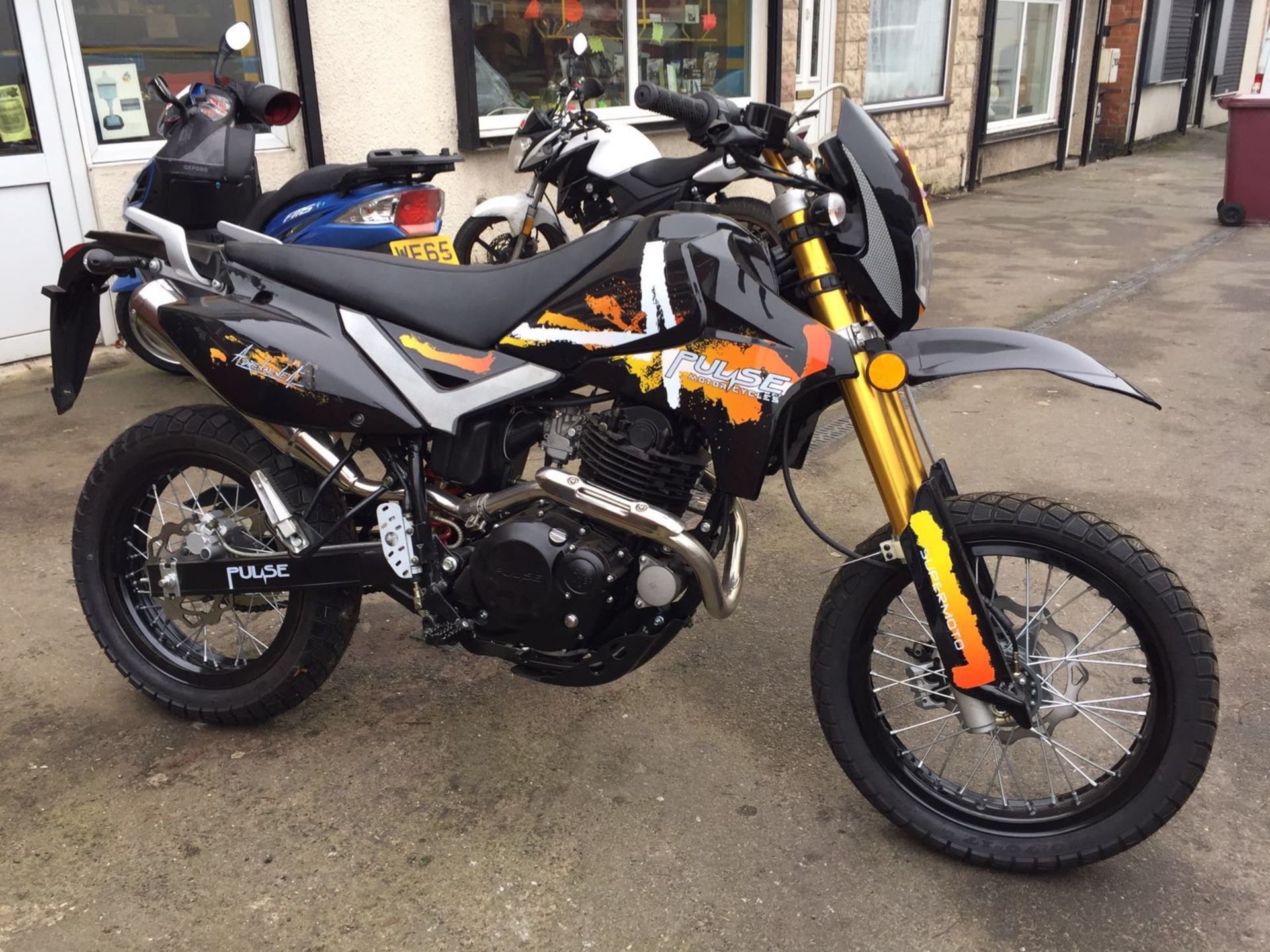 2016 BRAND NEW PULSE ADRENALINE 250cc MOTORCYCLE - BRAND NEW IN BOX -supermoto *PLUS VAT*