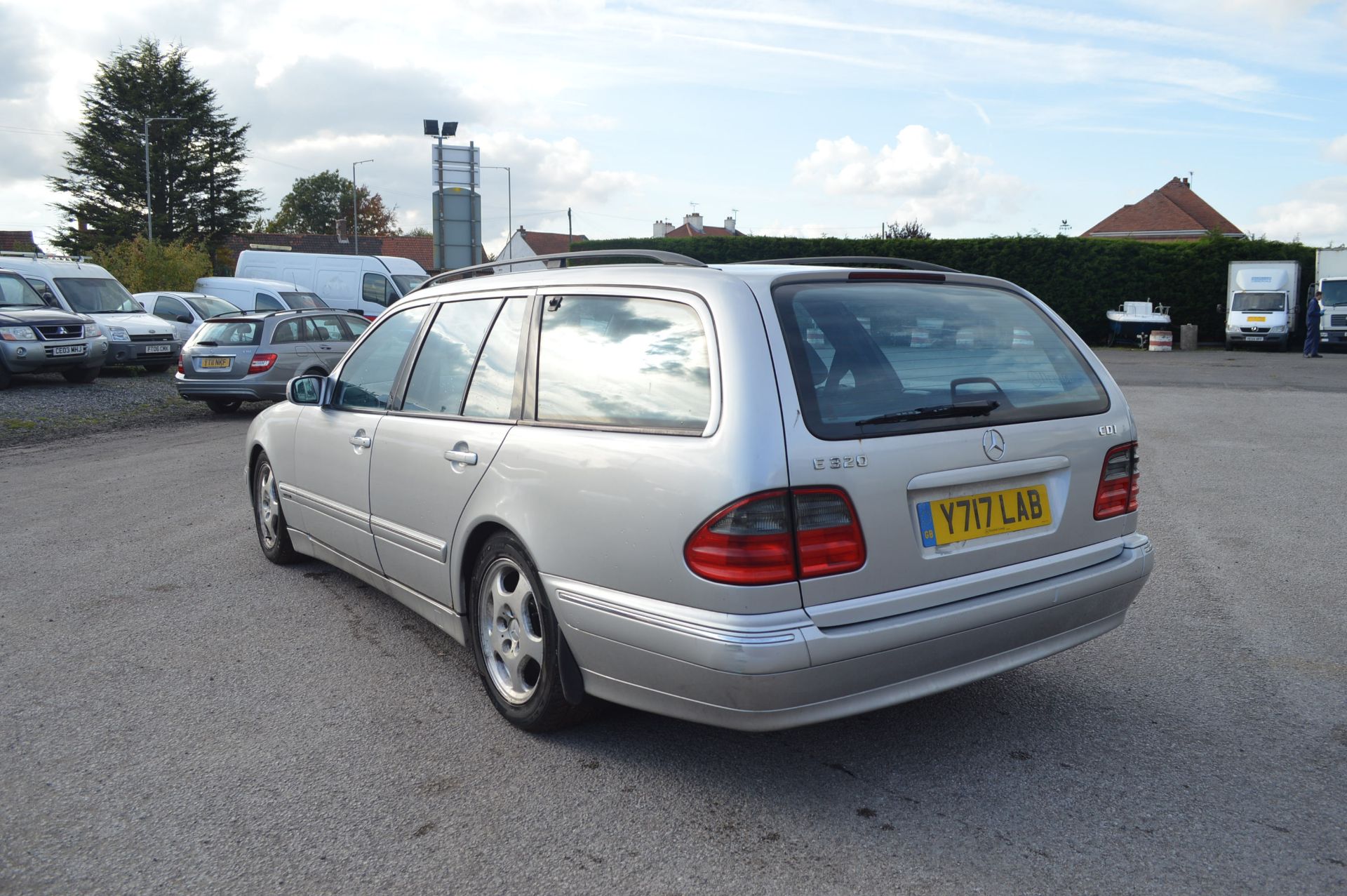 2001/Y REG MERCEDES E320 CDI AVANTGARDE AUTOMATIC - 7 SEATER *NO VAT* - Image 6 of 31