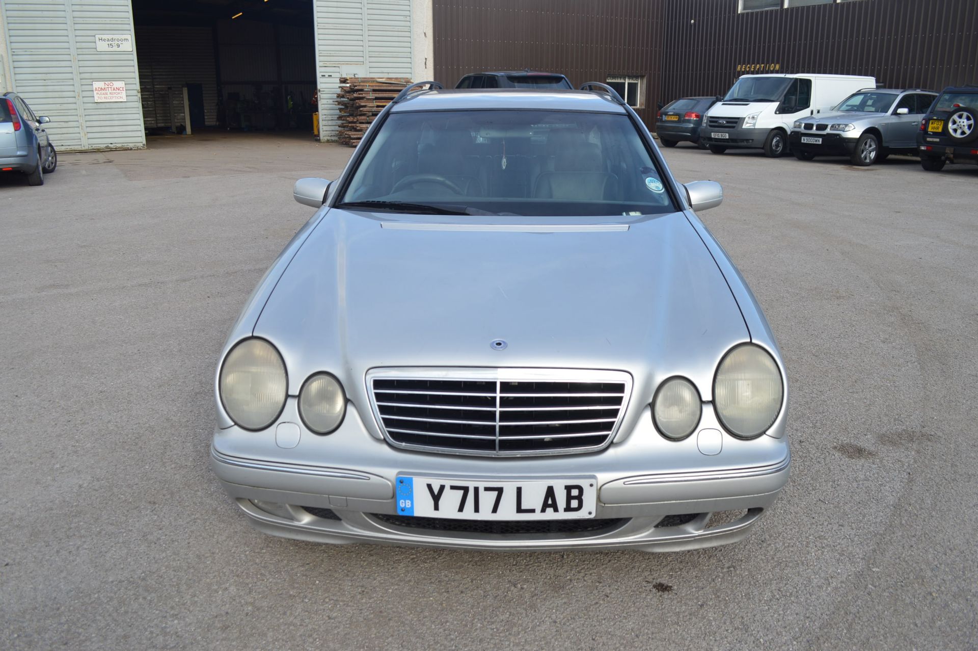 2001/Y REG MERCEDES E320 CDI AVANTGARDE AUTOMATIC - 7 SEATER *NO VAT* - Image 3 of 31