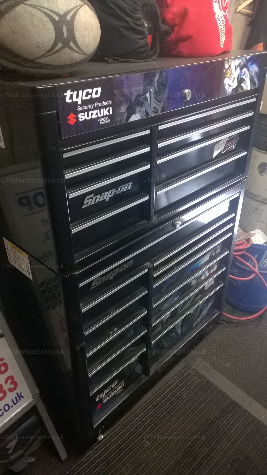 SNAP ON TOOL BOX