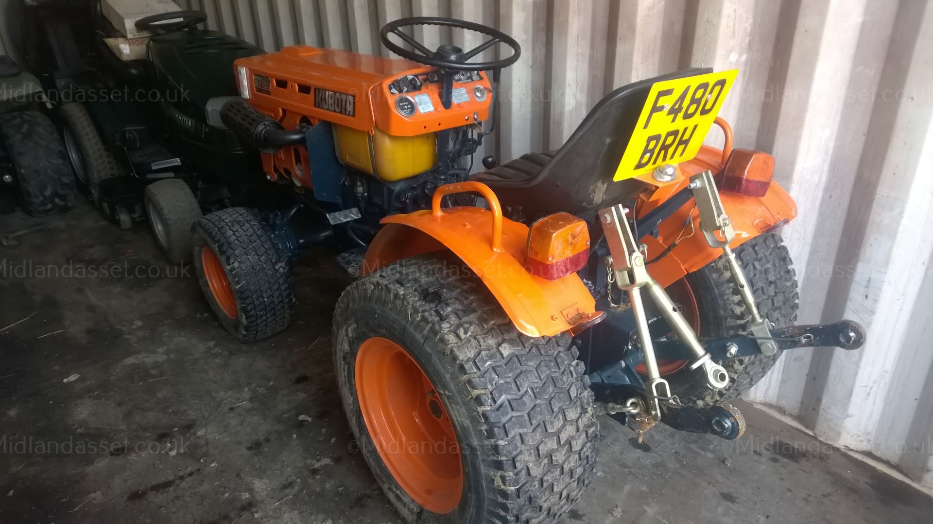 KUBOTA B7100 TRACTOR - Image 2 of 5