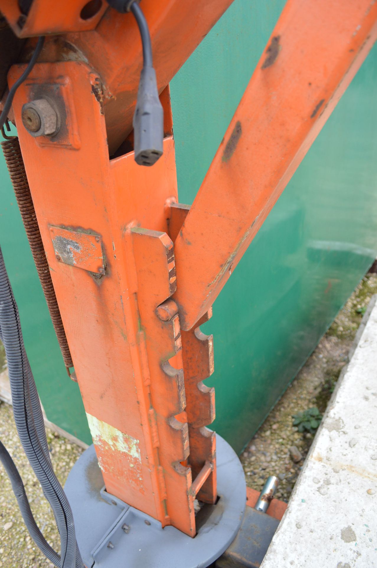 HYDRAULIC ENGINE HOIST, USED CONDITION - UNTESTED *NO VAT* - Image 4 of 4