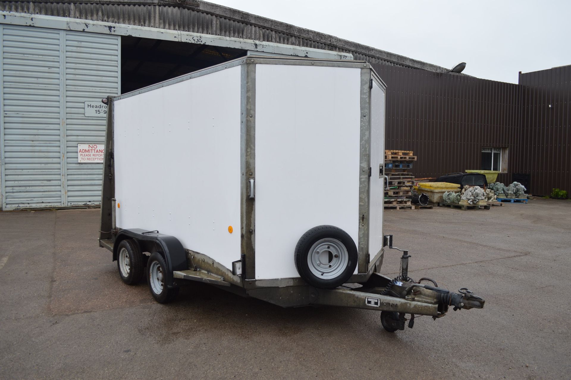 IFOR WILLIAMS TWIN AXLE BOX TRAILER *NO VAT*