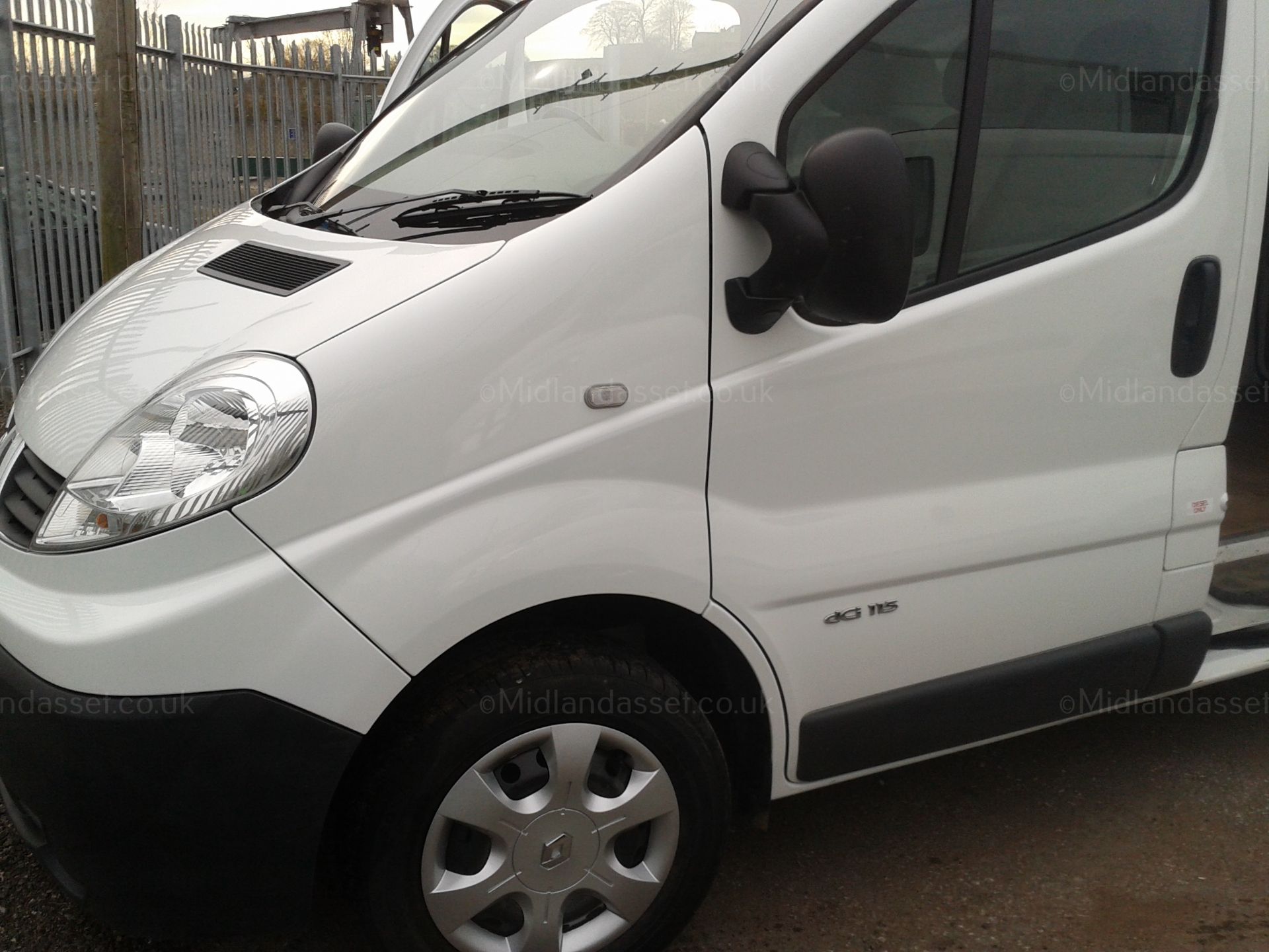 2014/14 REG RENAULT TRAFIC SL29 DCI PANEL VAN ONE OWNER - Image 10 of 17