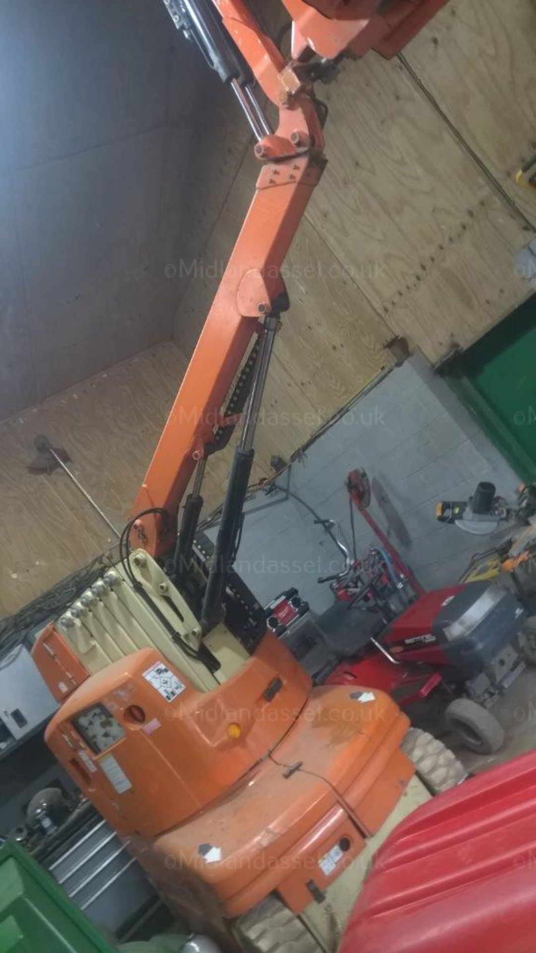 DS - 2005 TOUCAN 1210 ELECTRIC BOOM LIFT   MODEL: 1210 OCCUPANTS: 2 WORKING HEIGHT: 12 METRES - Image 3 of 8