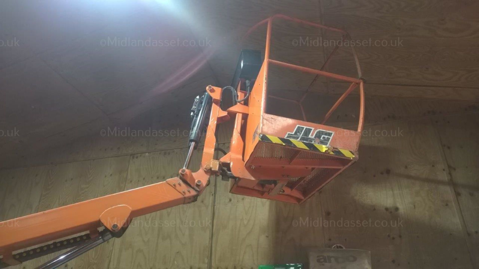 DS - 2005 TOUCAN 1210 ELECTRIC BOOM LIFT   MODEL: 1210 OCCUPANTS: 2 WORKING HEIGHT: 12 METRES - Image 2 of 8