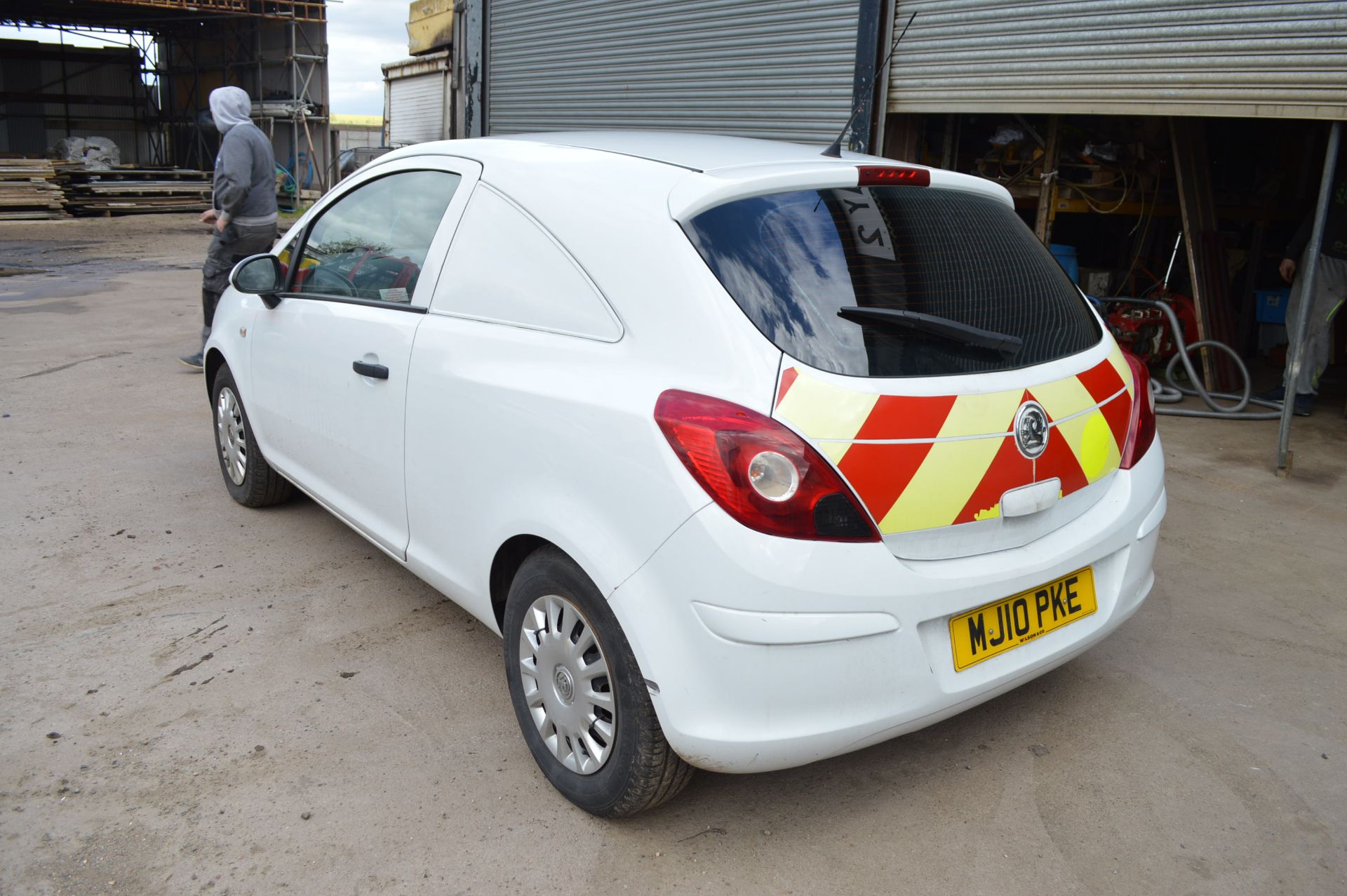 2010/10 REG VAUXHALL CORSA CDTI - 1 PREVIOUS OWNER *NO VAT* - Image 4 of 10