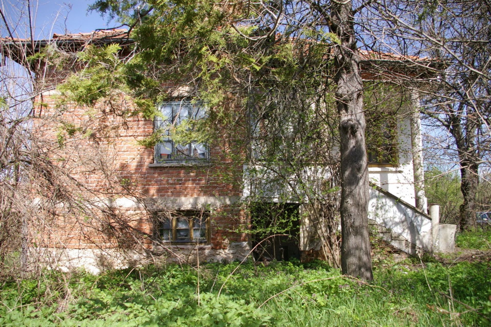 Property in Lagoshevtsi, Vidin region, Bulgaria, with 1.26 Acre land - Image 2 of 17