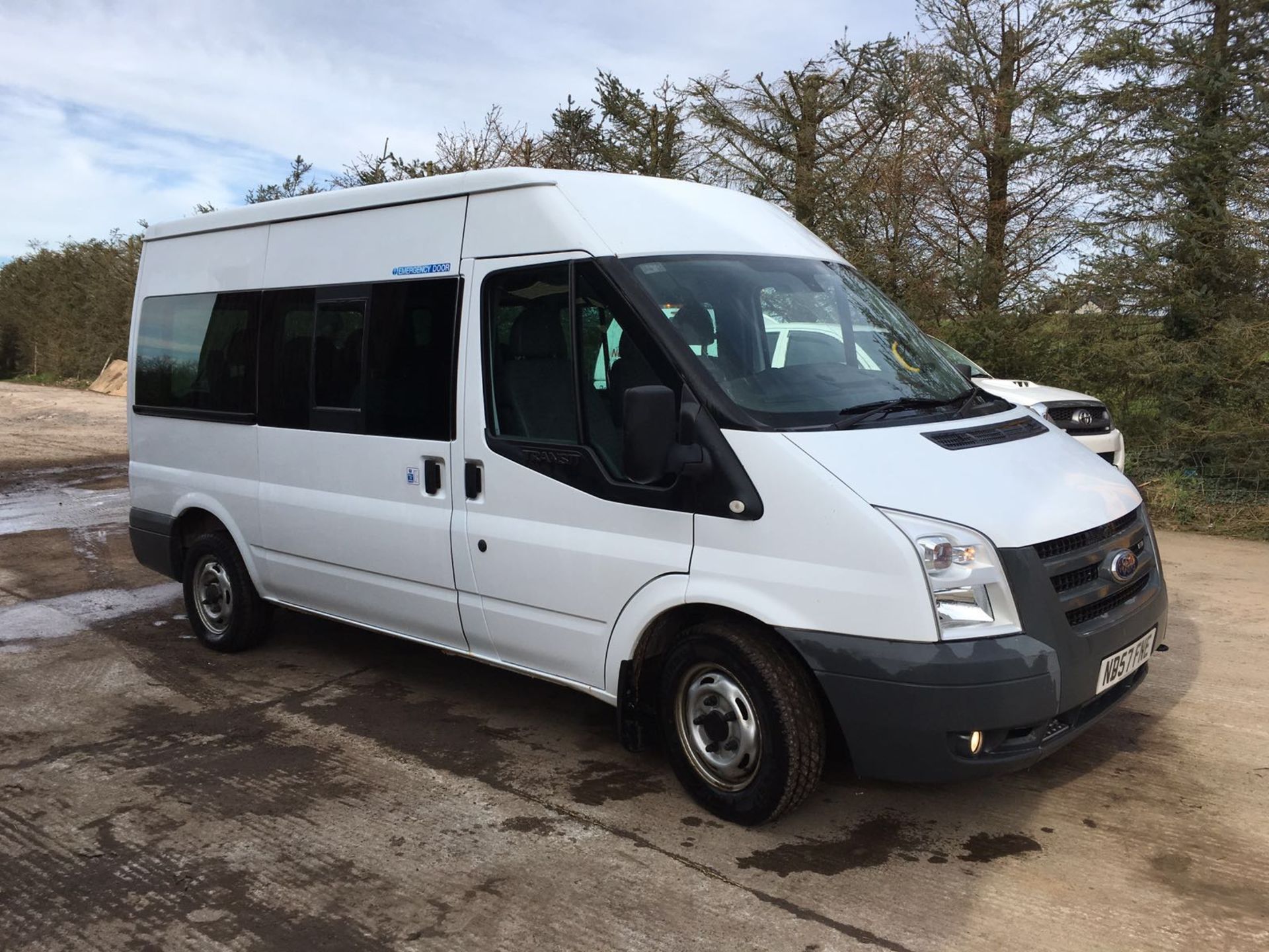 2007/57 REG FORD TRANSIT 110 12-SEAT FWB MINIBUS - GENUINE LOW MILES!