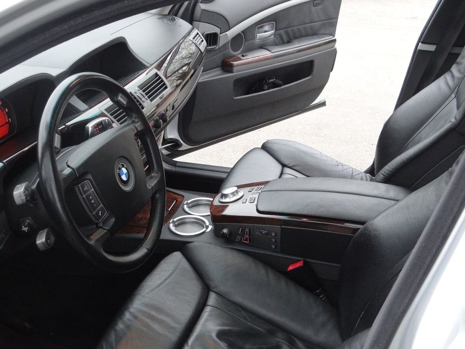 2004 BMW 760i LHD V12 6.0L - Image 4 of 12