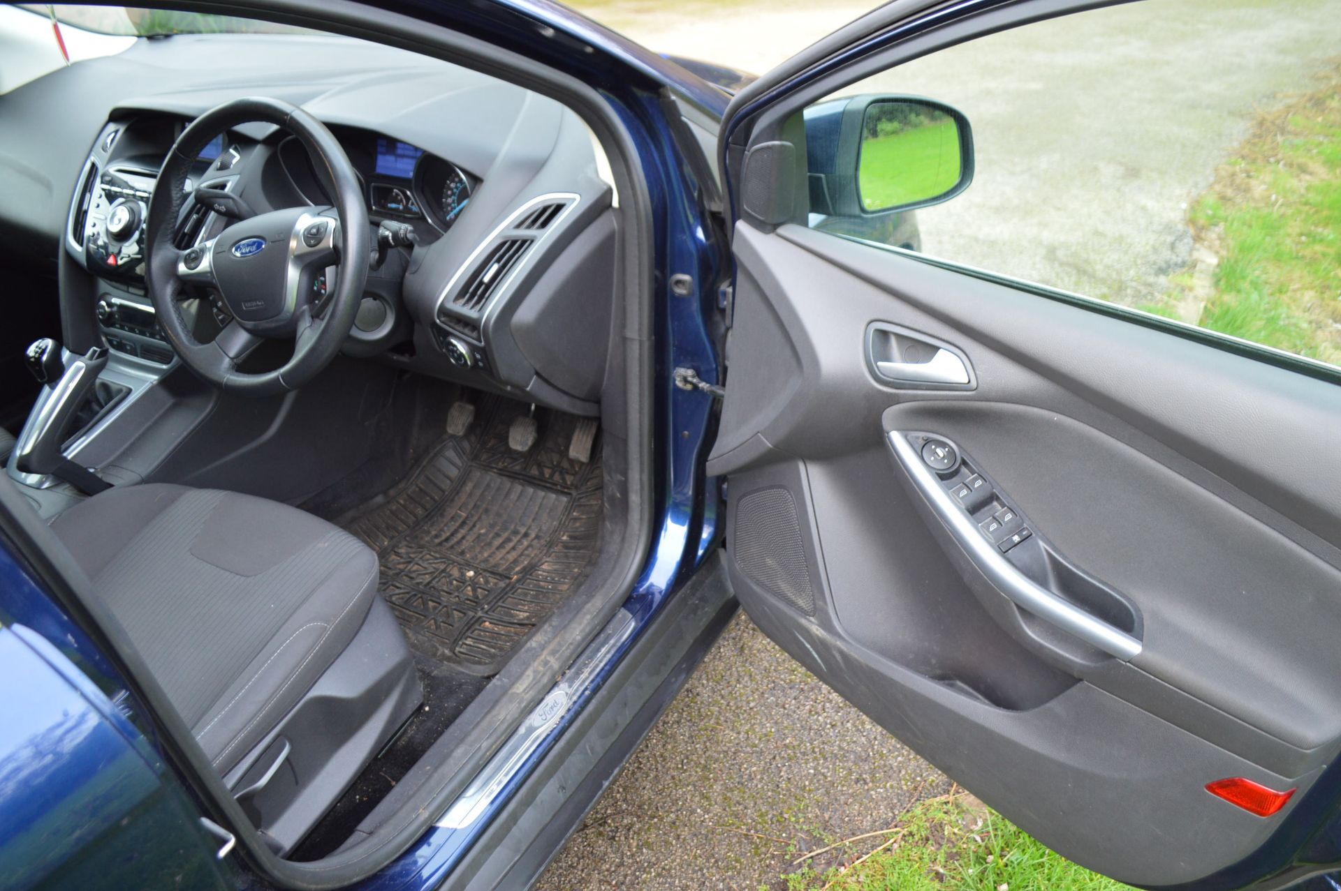 2012/61 REG FORD FOCUS TITANIUM TDCI BLUE *NO VAT* - Image 8 of 26