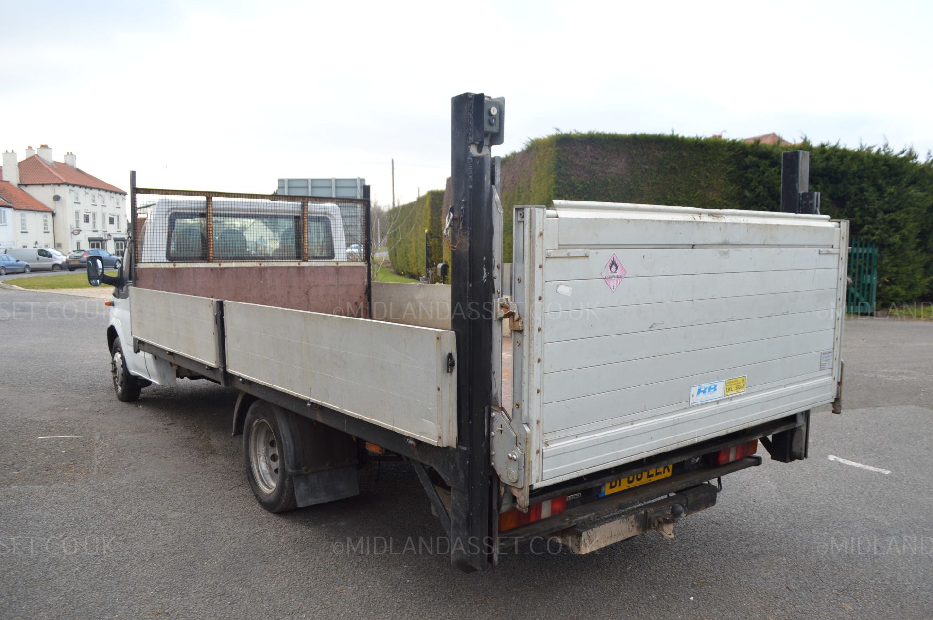 KB - 2008/08 REG FORD TRANSIT 115 T350EF RWD FLATBED - NEW ENGINE FITTED *NO VAT*   DATE OF - Image 4 of 18