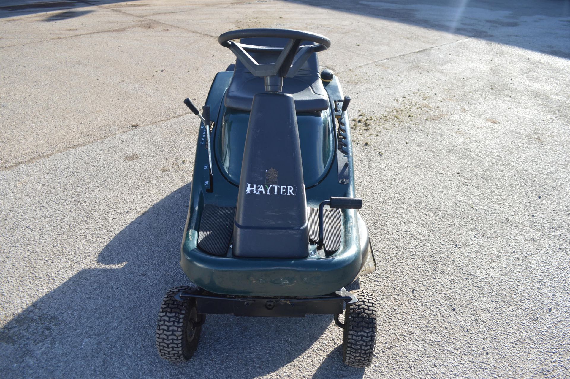 K - HAYTER HERITAGE RIDE-ON MOWER M10/30 *NO VAT*   MAKE: HAYTER MODEL: HERITAGE HORSEPOWER: 10 - Bild 2 aus 11