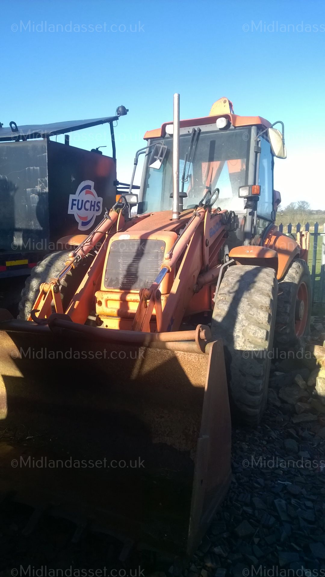 DS - 2003 HITACHI FB200.2 - 4WS BACK HOE LOADER   YEAR OF MANUFACTURE: 2003 GROSS WEIGHT: 9,500 kg - Bild 3 aus 10