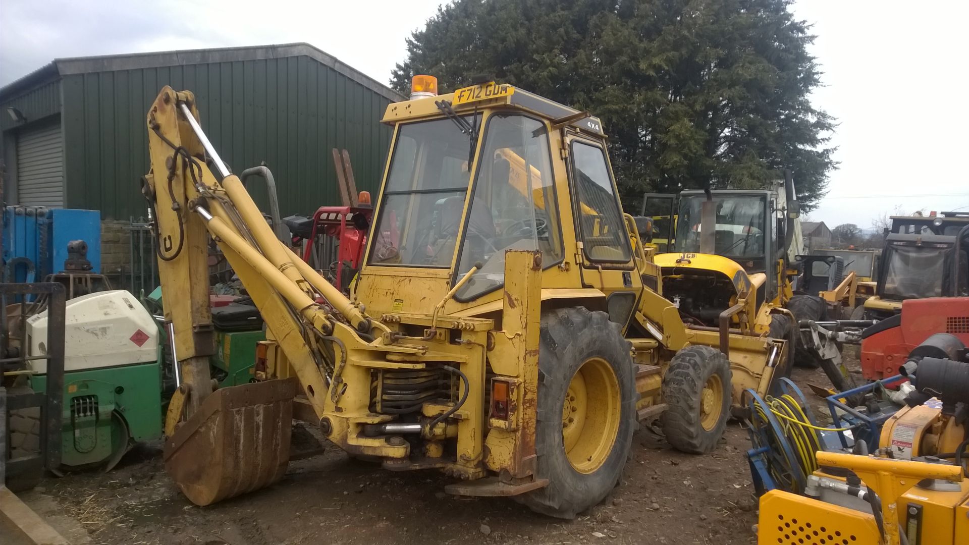 DS - 1988/F REG CATERPILLAR 428 4X4 EXCAVATOR/DIGGER - WITH A 4 IN 1 BUCKET *PLUS VAT*   SHOWING 1
