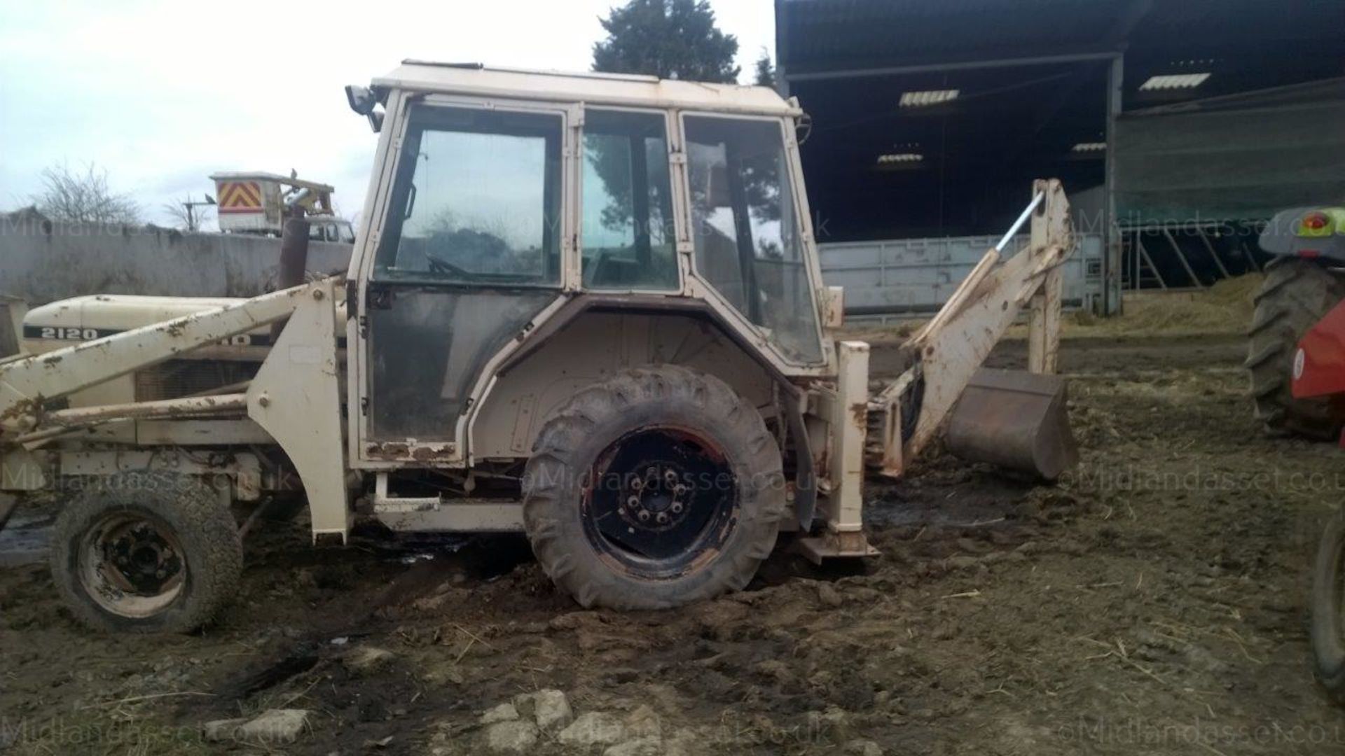 FORD 2120 COMPACT TRACTOR - Image 4 of 7