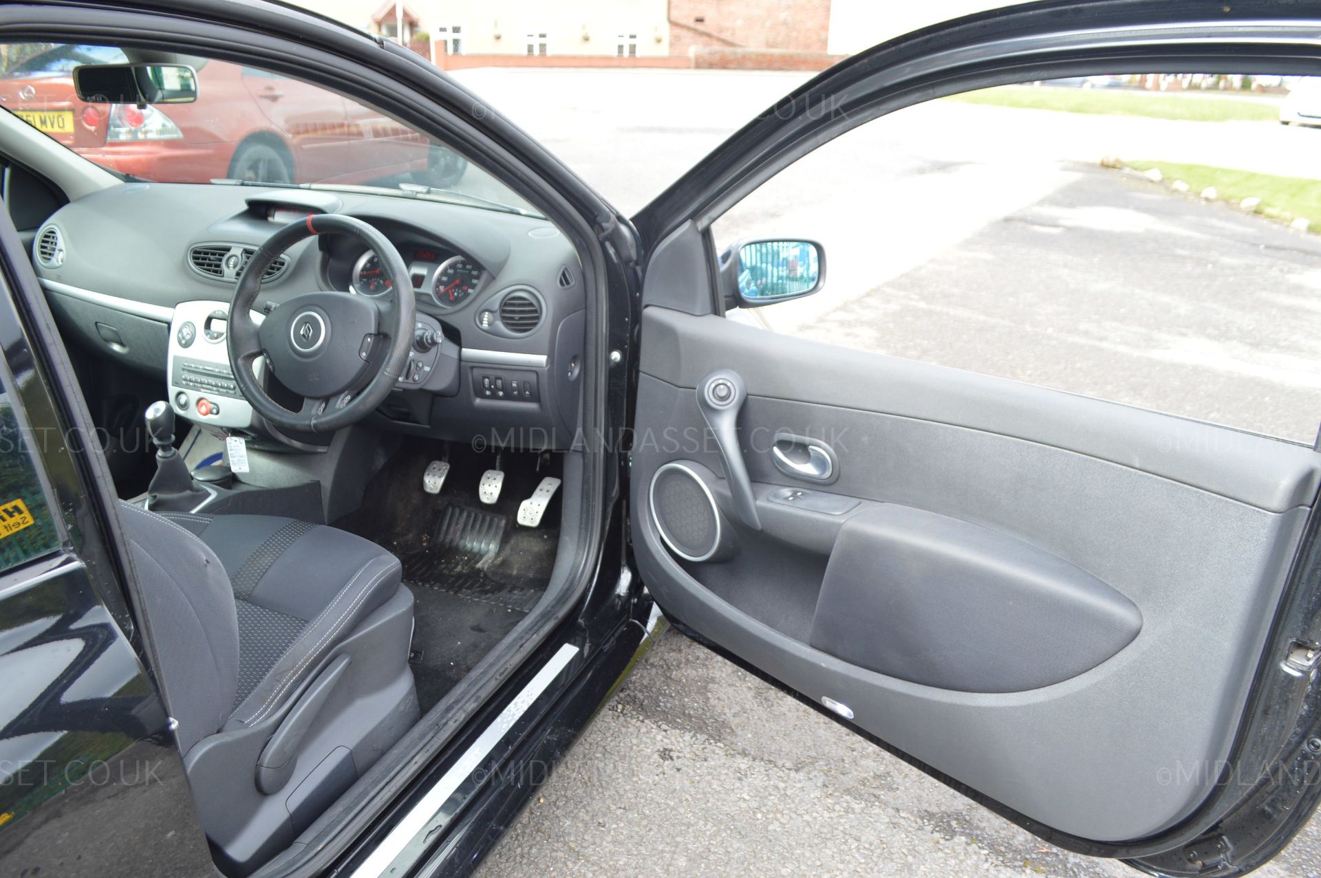 2007/56 REG RENAULT CLIO SPORT 197 - SHOWING 1 FORMER KEEPER! - Image 7 of 20