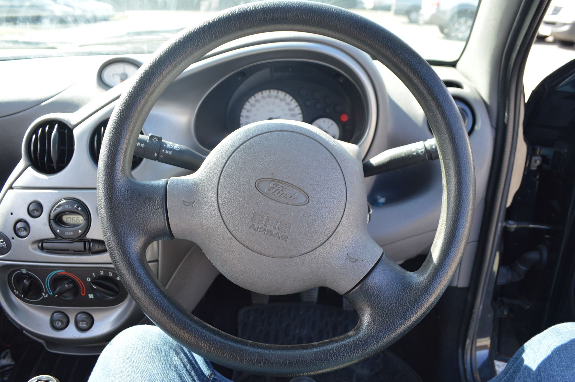 2000/X REG FORD KA 1.3 BLACK - GENUINE LOW MILES! *NO VAT*   DATE OF REGISTRATION: 1ST SEPTEMBER - Image 16 of 18