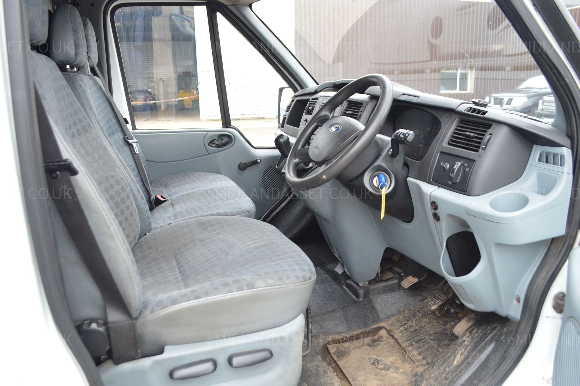 2007/07 REG FORD TRANSIT 85 T260S FWD PANEL VAN 5 SPEED MANUAL *PLUS VAT*   DATE OF REGISTRATION: - Image 14 of 21