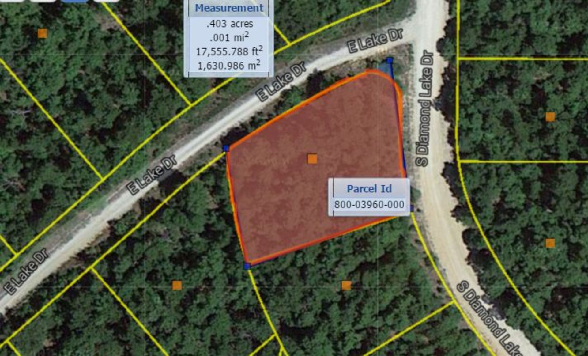 F- CORNER PLOT 0.4 ACRE HORSESHOE BEND, ARKANSAS! Oversized corner lot +/- 1630m2, very near