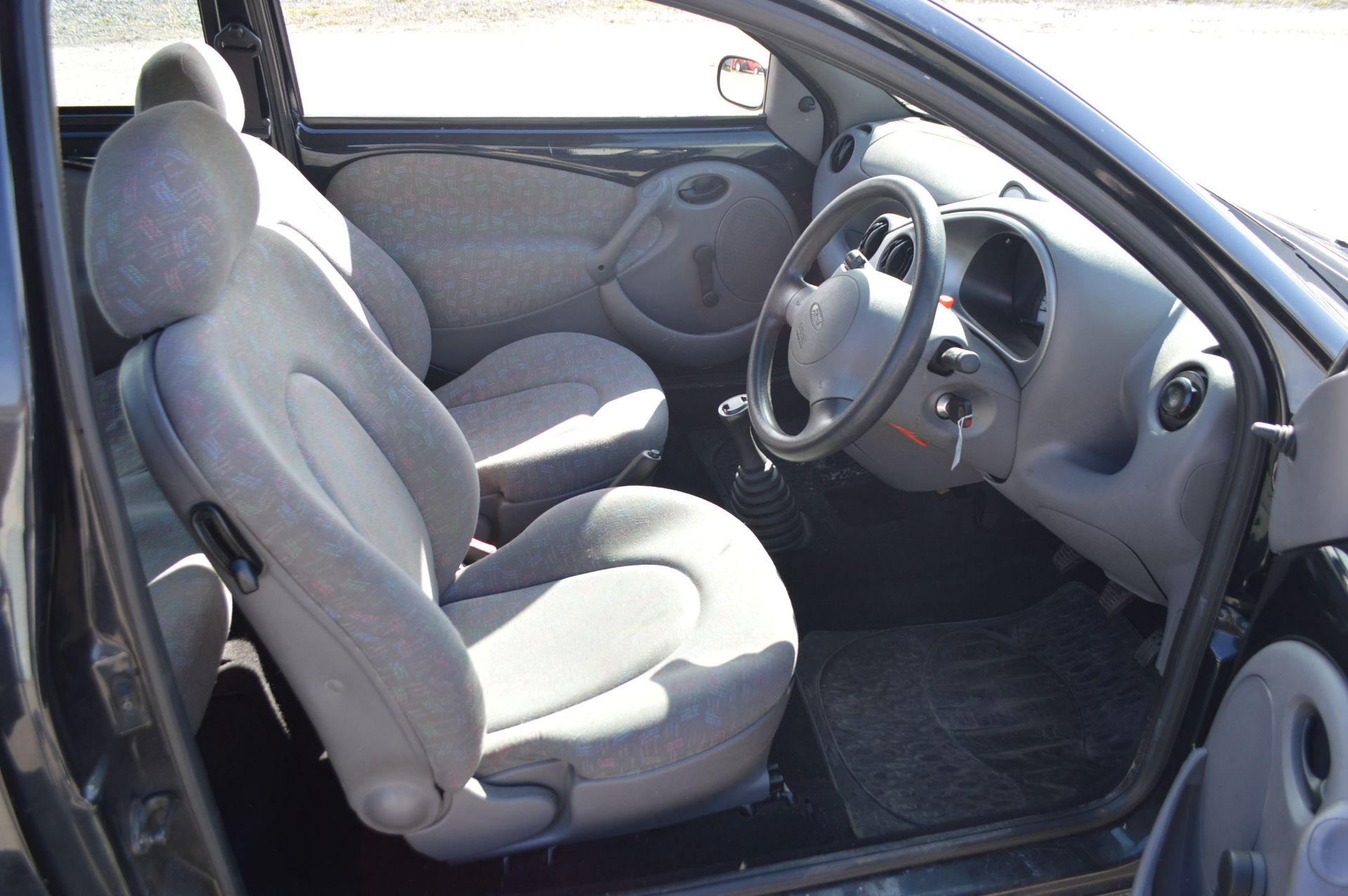 2000/X REG FORD KA 1.3 BLACK - GENUINE LOW MILES! *NO VAT*   DATE OF REGISTRATION: 1ST SEPTEMBER - Image 12 of 18