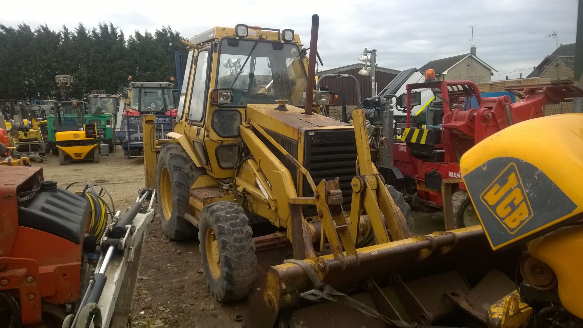 DS - 1988/F REG CATERPILLAR 428 4X4 EXCAVATOR/DIGGER - WITH A 4 IN 1 BUCKET *PLUS VAT*   SHOWING 1 - Image 3 of 13