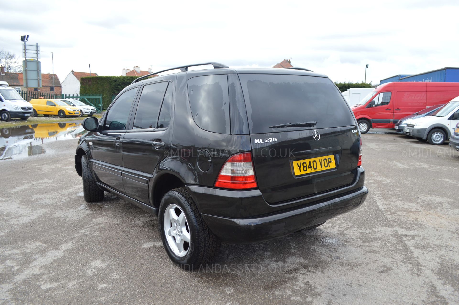 2001/Y REG MERCEDES ML270 CDI AUTO 5 DOOR ESTATE *NO VAT*   DATE OF REGISTRATION: 31st MAY 2001 MOT: - Image 4 of 23